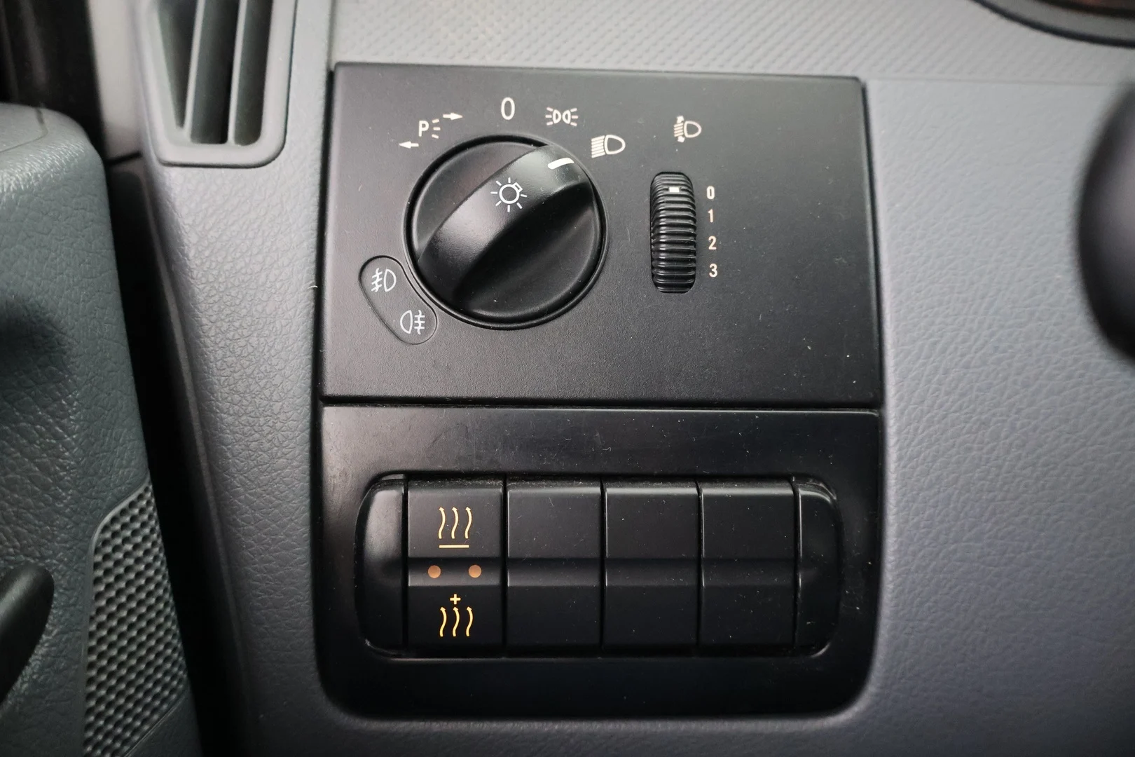 Car Image - 44jinDAnUq29G13WihxVD8