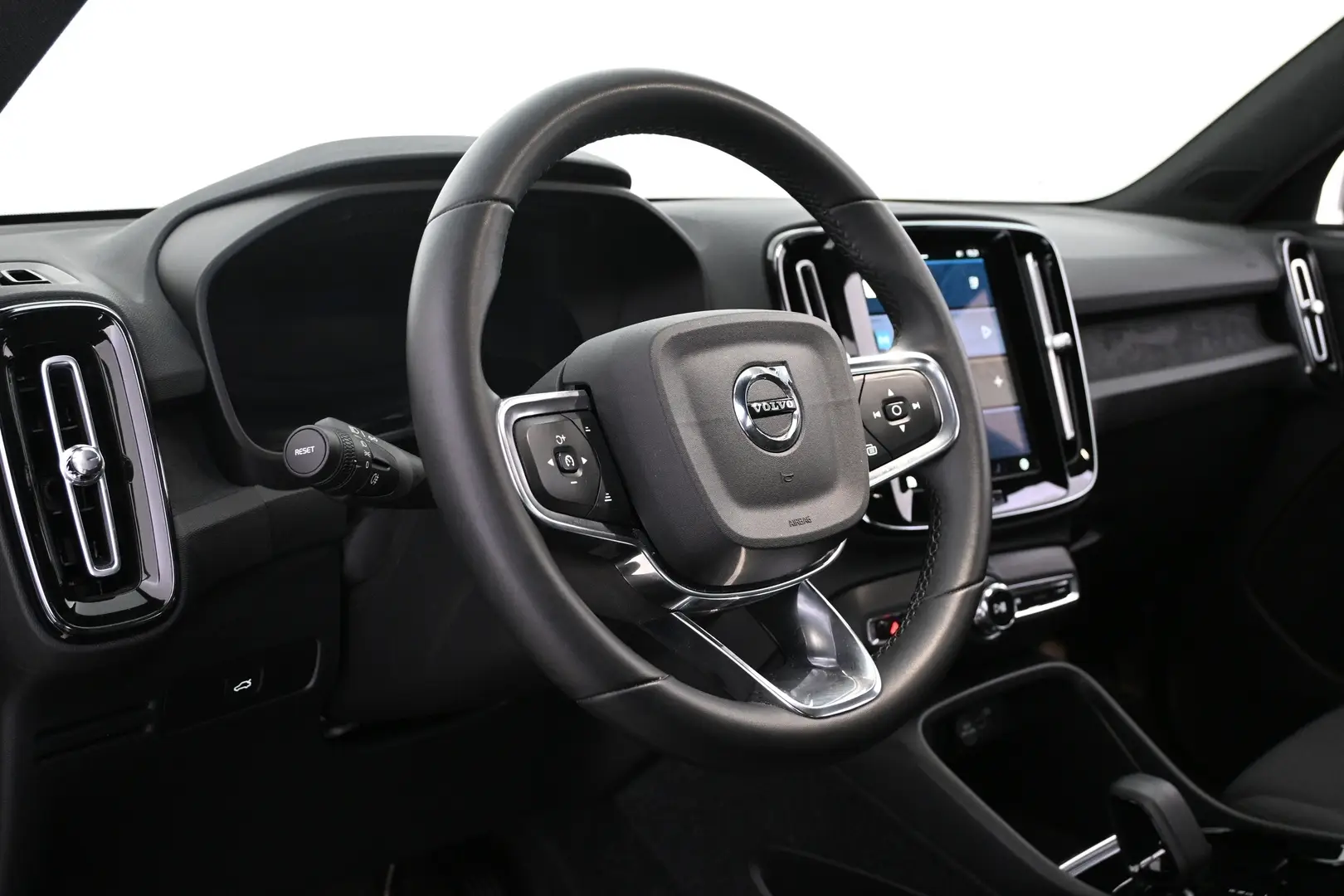 Car Image - 3xjmwuWlWxaQVba8fg7i07