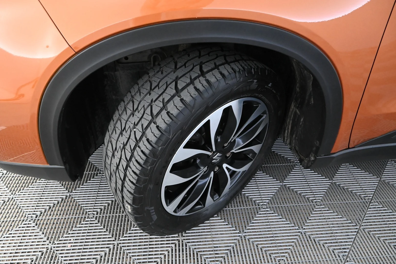Car Image - 3LOjqb2YLIW5Yps2Y2bdu4