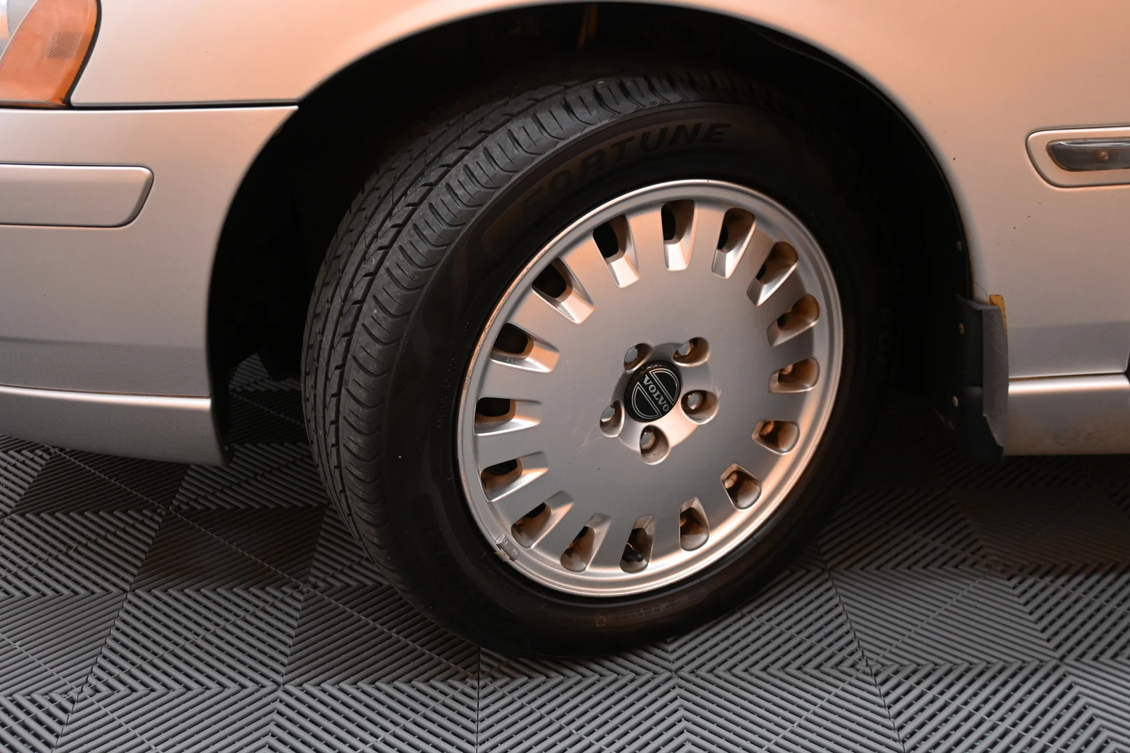 Car Image - 7HyVUKXXcH5WHTI9VZbp92