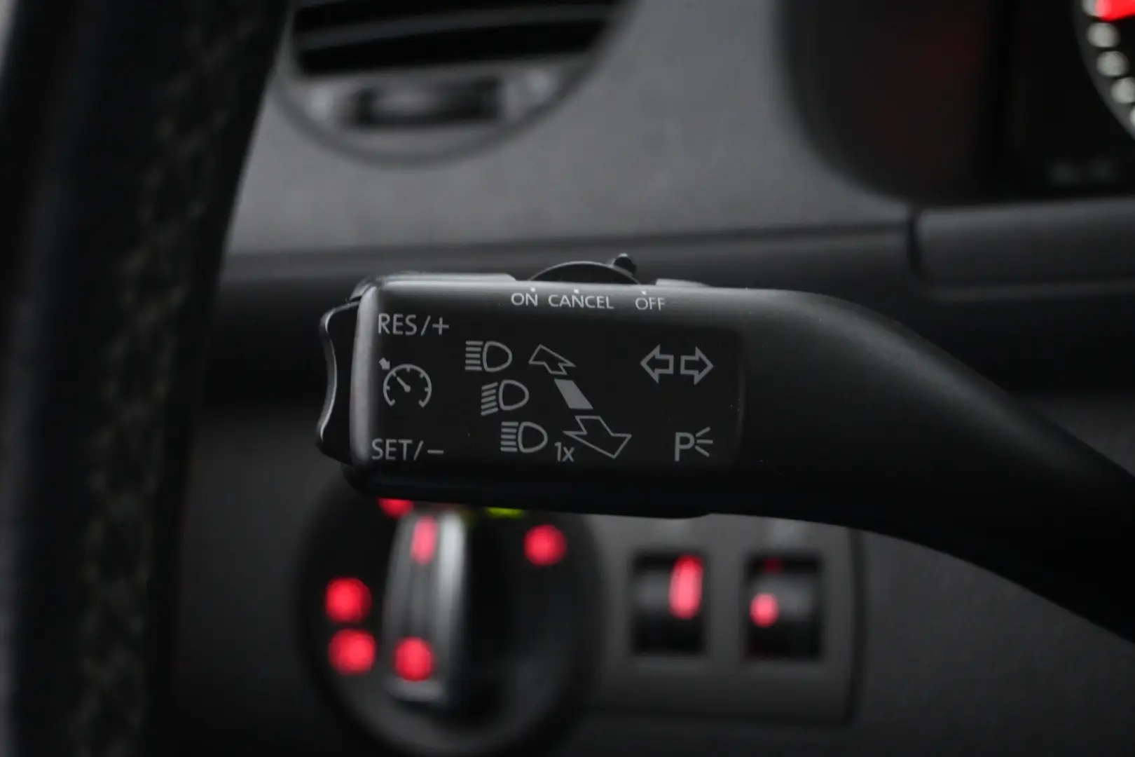 Car Image - 1unHPDNsxmN1rEOvULv3hI