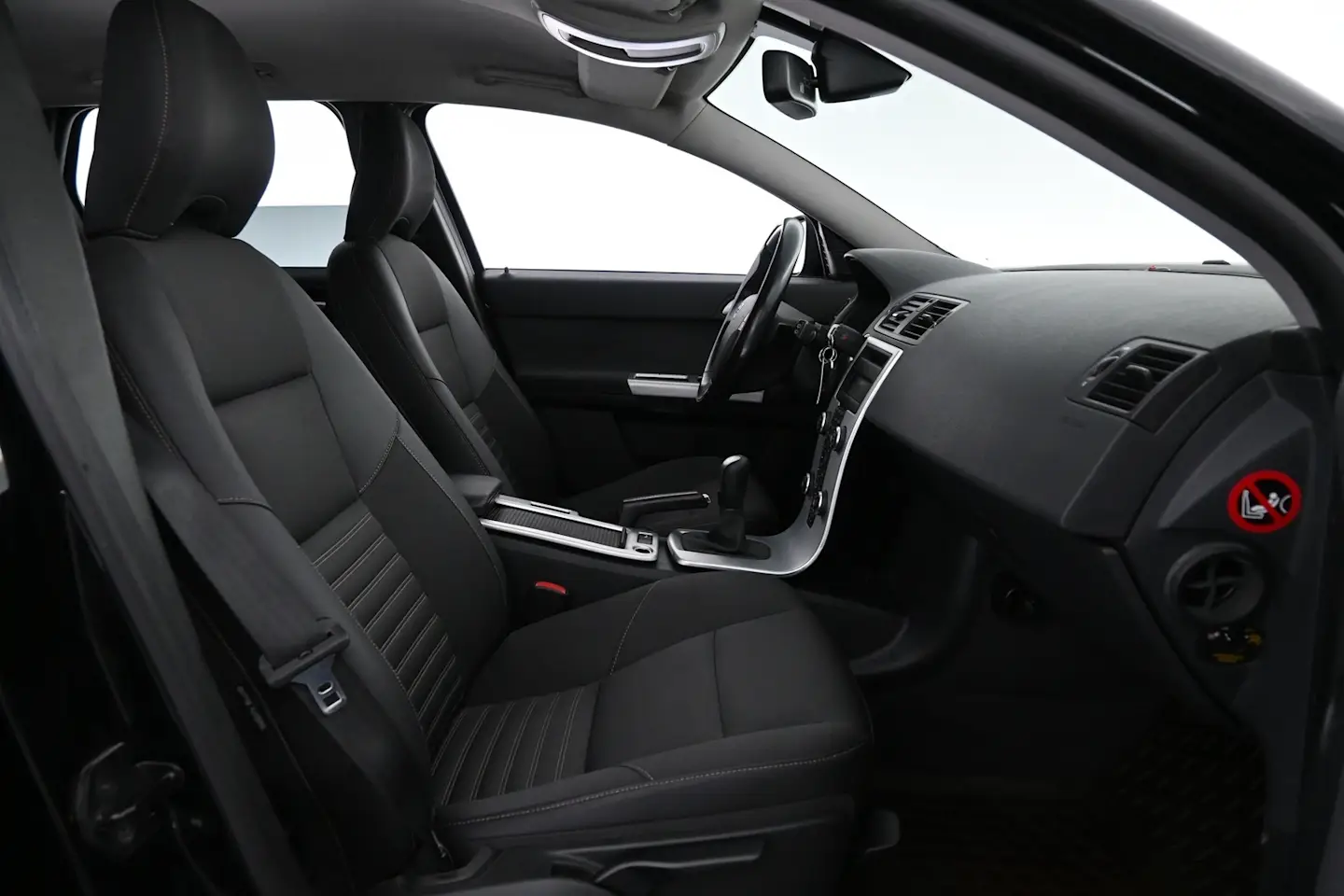 Car Image - 5P8oCN2HwW86aLy512JRRh