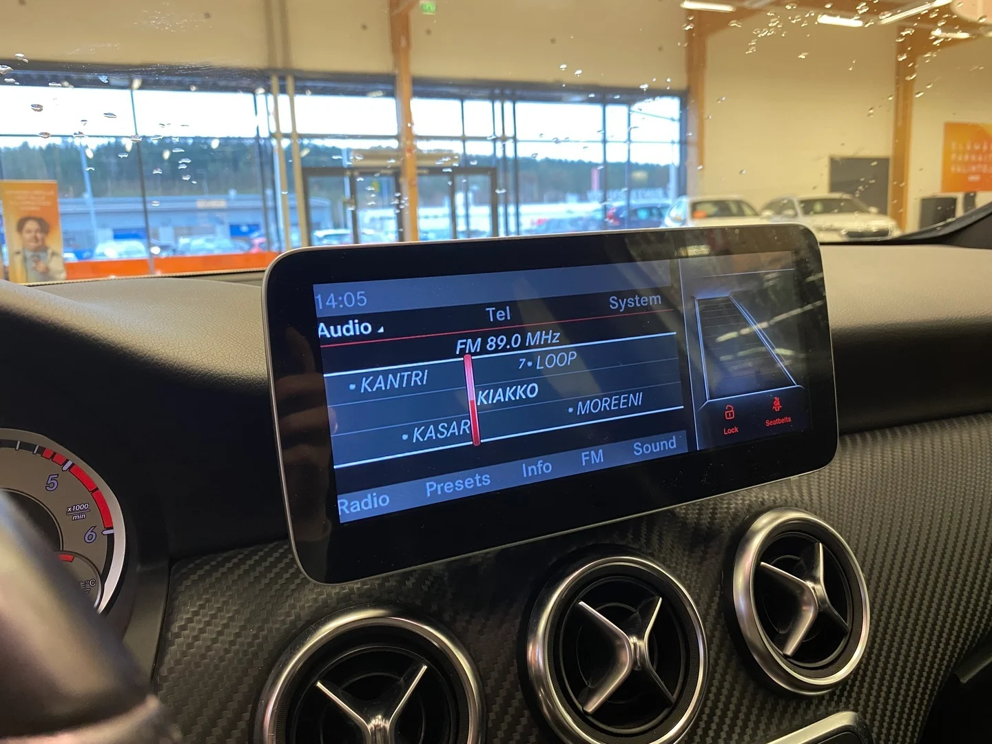 Car Image - uCsv2tsbPVu3deb3pveaS