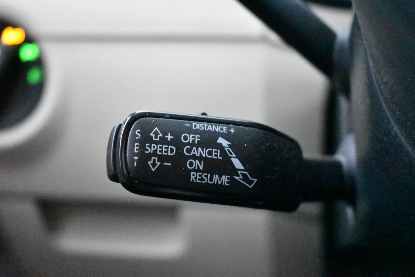 Car Image - 7jEO6Wez4FasiXAKUgp8I2
