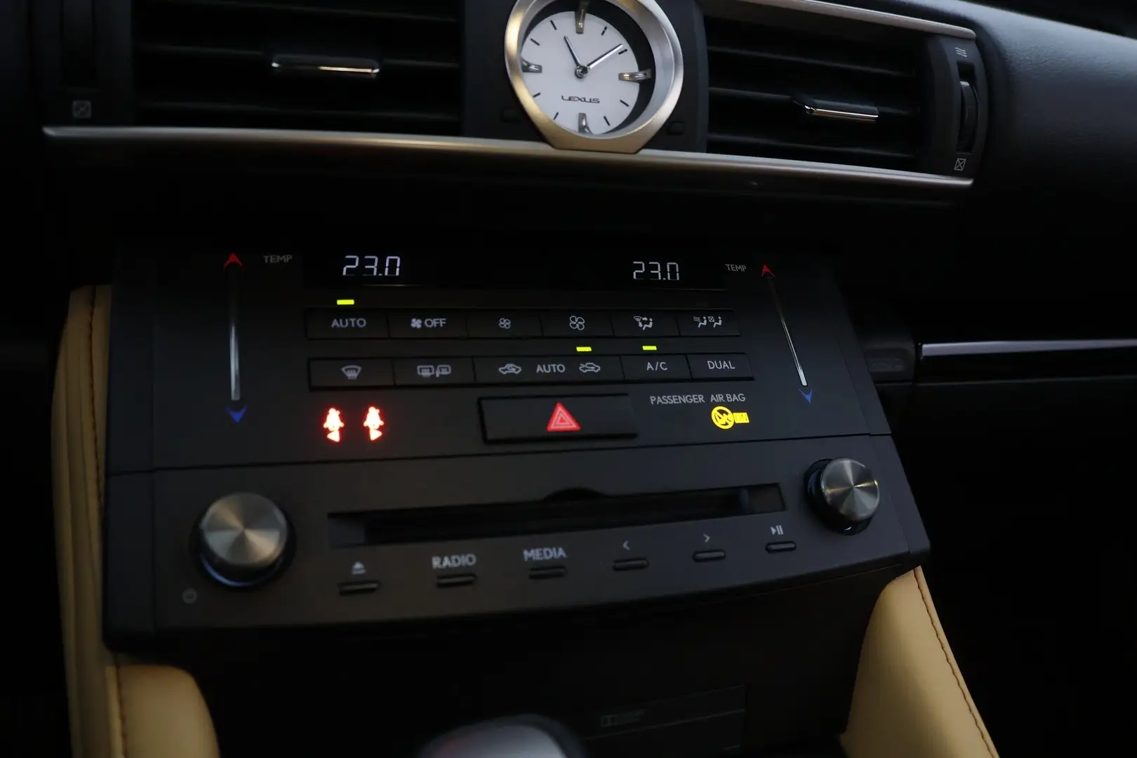 Car Image - 5Xsl0qi1tYkJejdNQ2y0I4