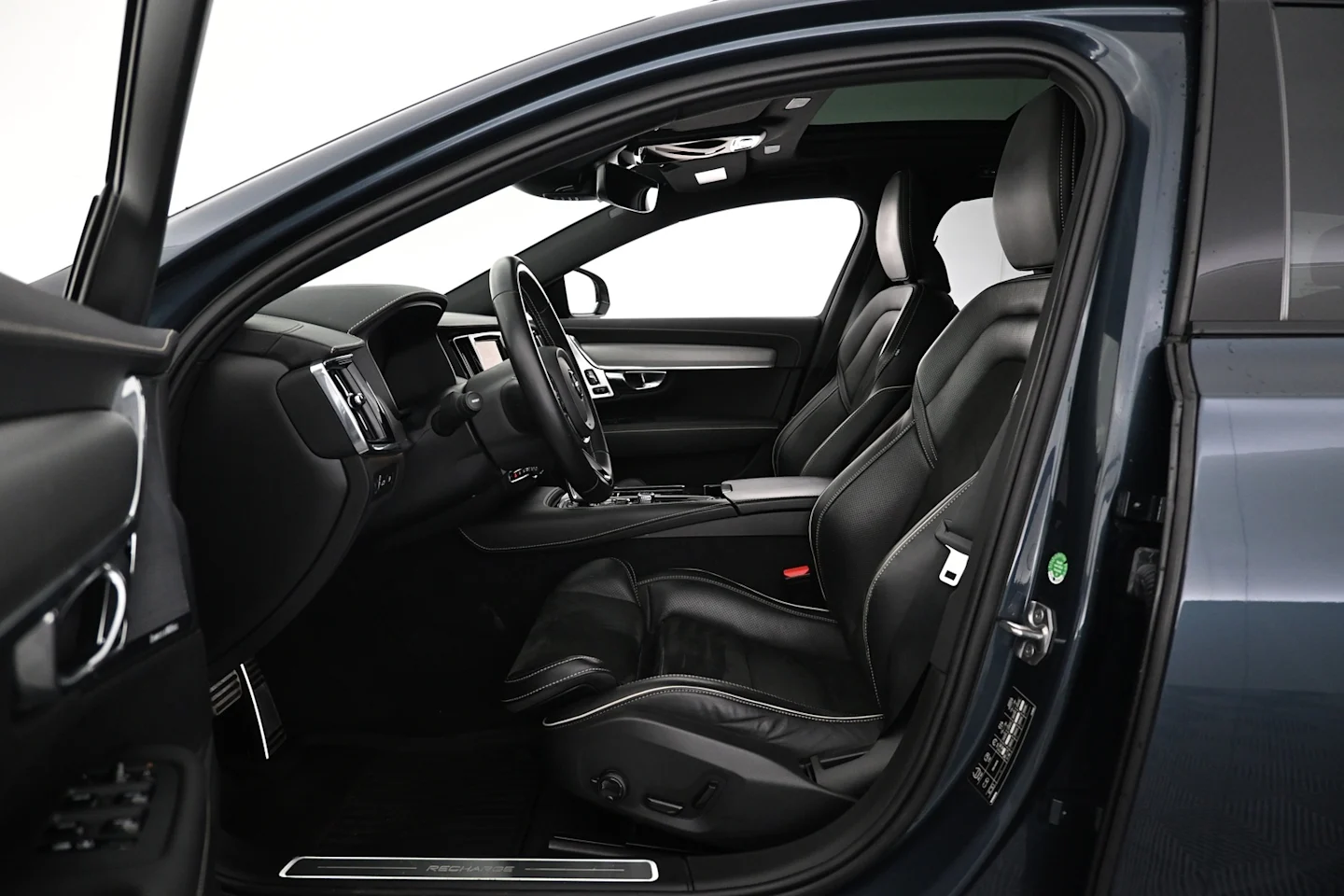 Car Image - 54M2C8wY421xo3AMTTFRs8