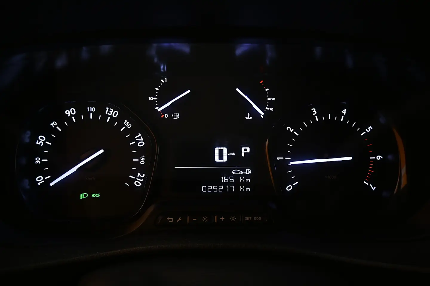 Car Image - 4fnyhEx7F5AEMxDQ10PTSa