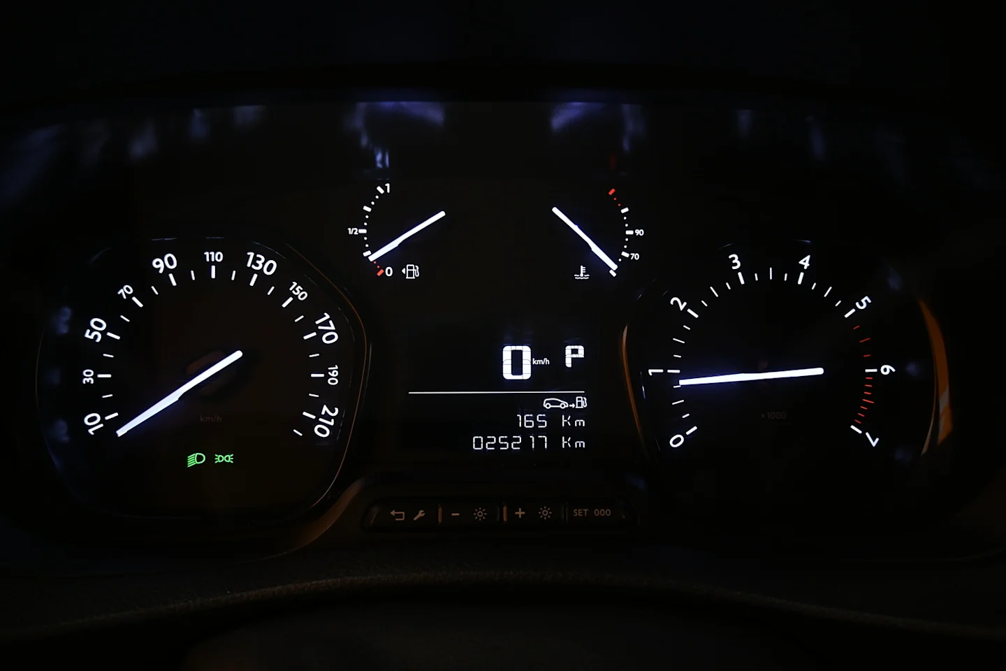 Car Image - 4fnyhEx7F5AEMxDQ10PTSa