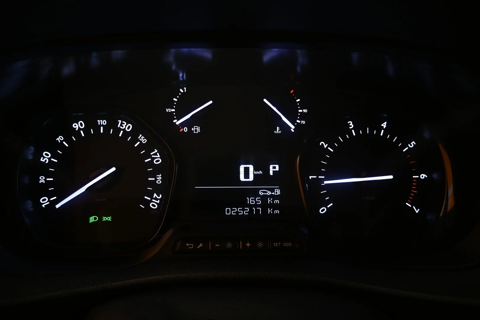 Car Image - 4fnyhEx7F5AEMxDQ10PTSa