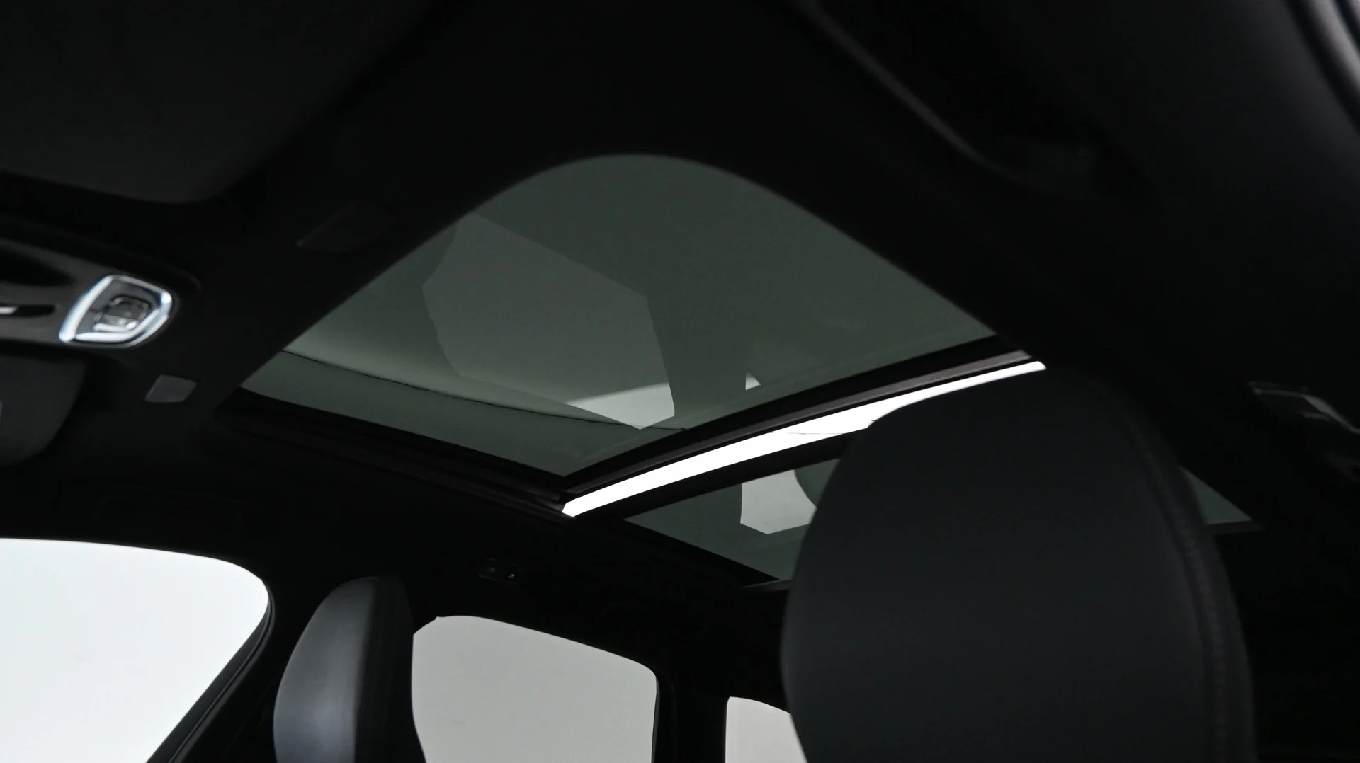 Car Image - 4PWldkT2jpYwb3dFEdUk6O