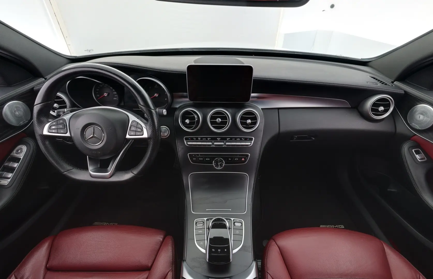 Car Image - 6stNPFrBGVQ56LjSjZcoJ6