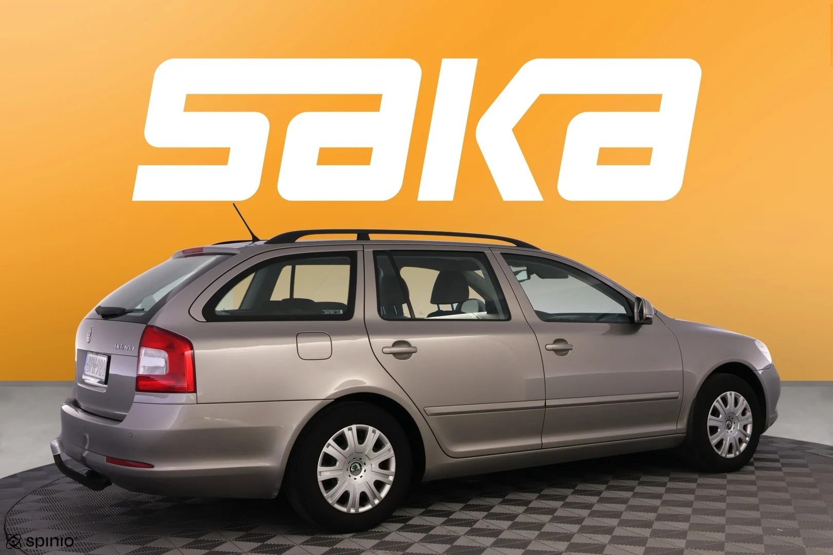 Car Image - 1lns25TQIJ5DBvGb5UOPlx