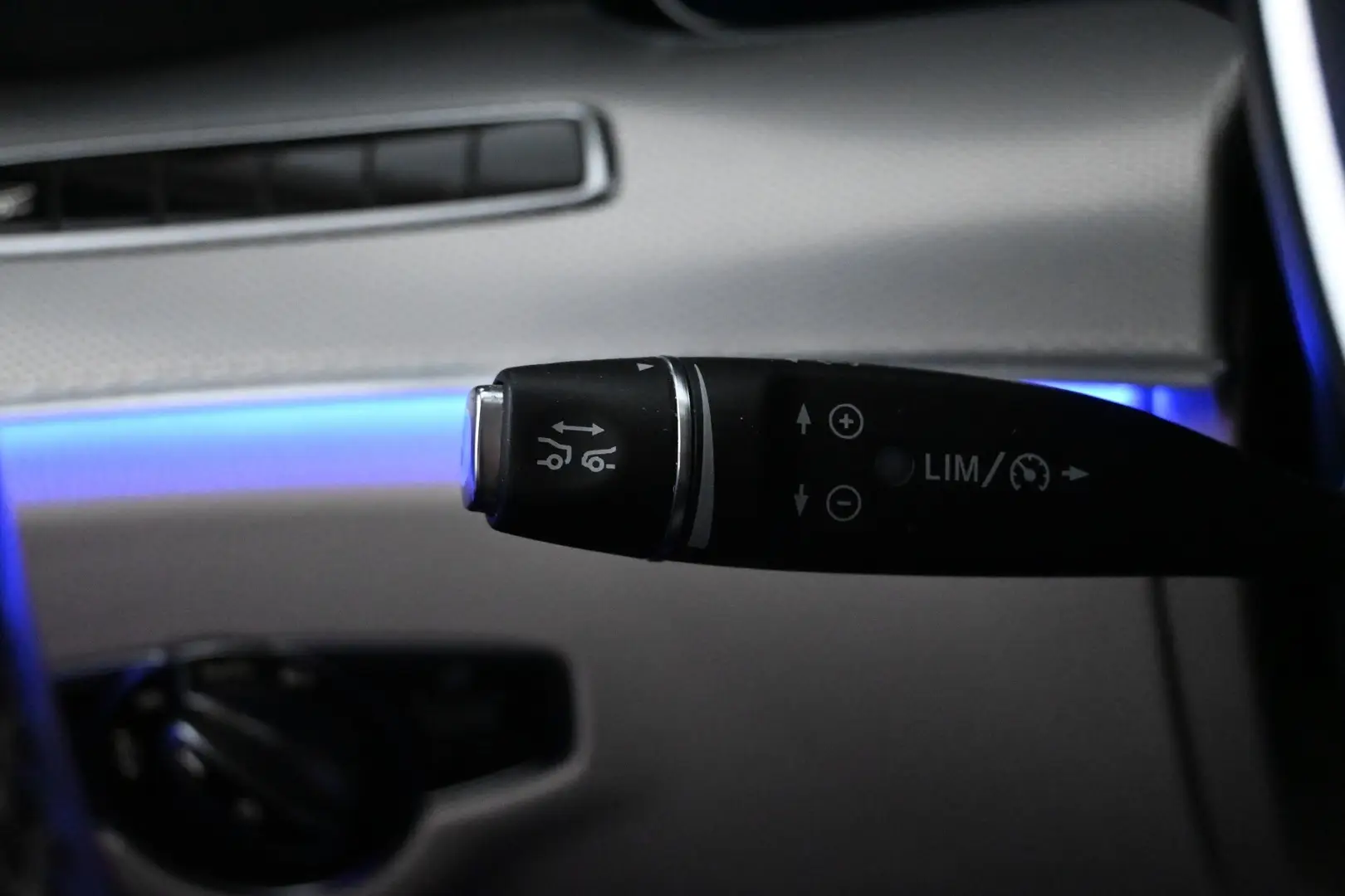 Car Image - 6rU84w8FRS6o0KH0ZQPlxV