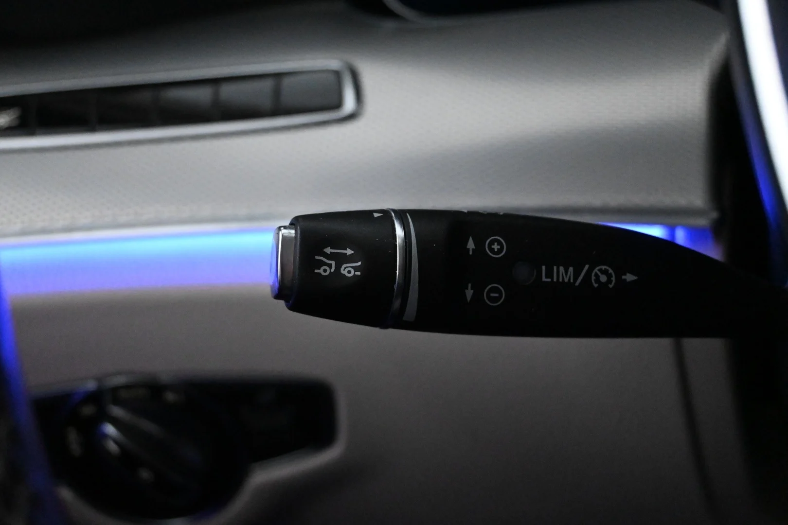 Car Image - 6rU84w8FRS6o0KH0ZQPlxV