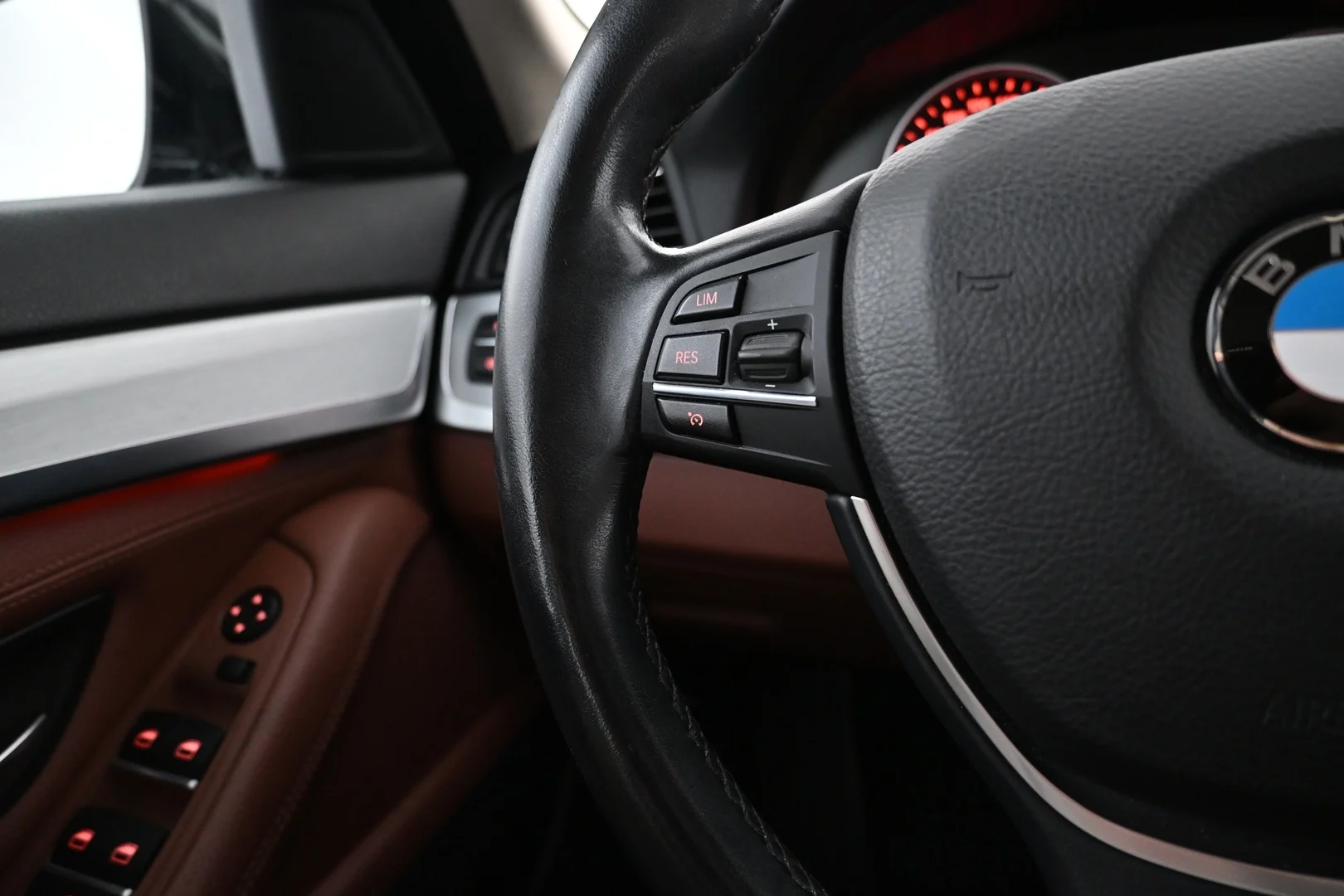 Car Image - Ths9JG3BmWcgAyHikRErh