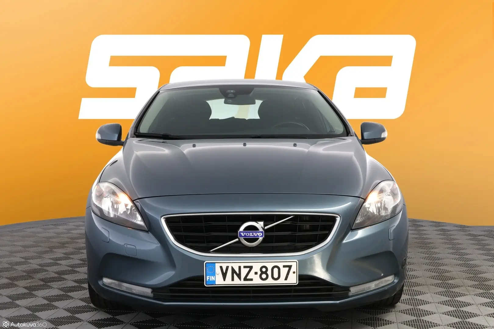 Car Image - 4XdKZnLI9bzWw1k1FE8D3d