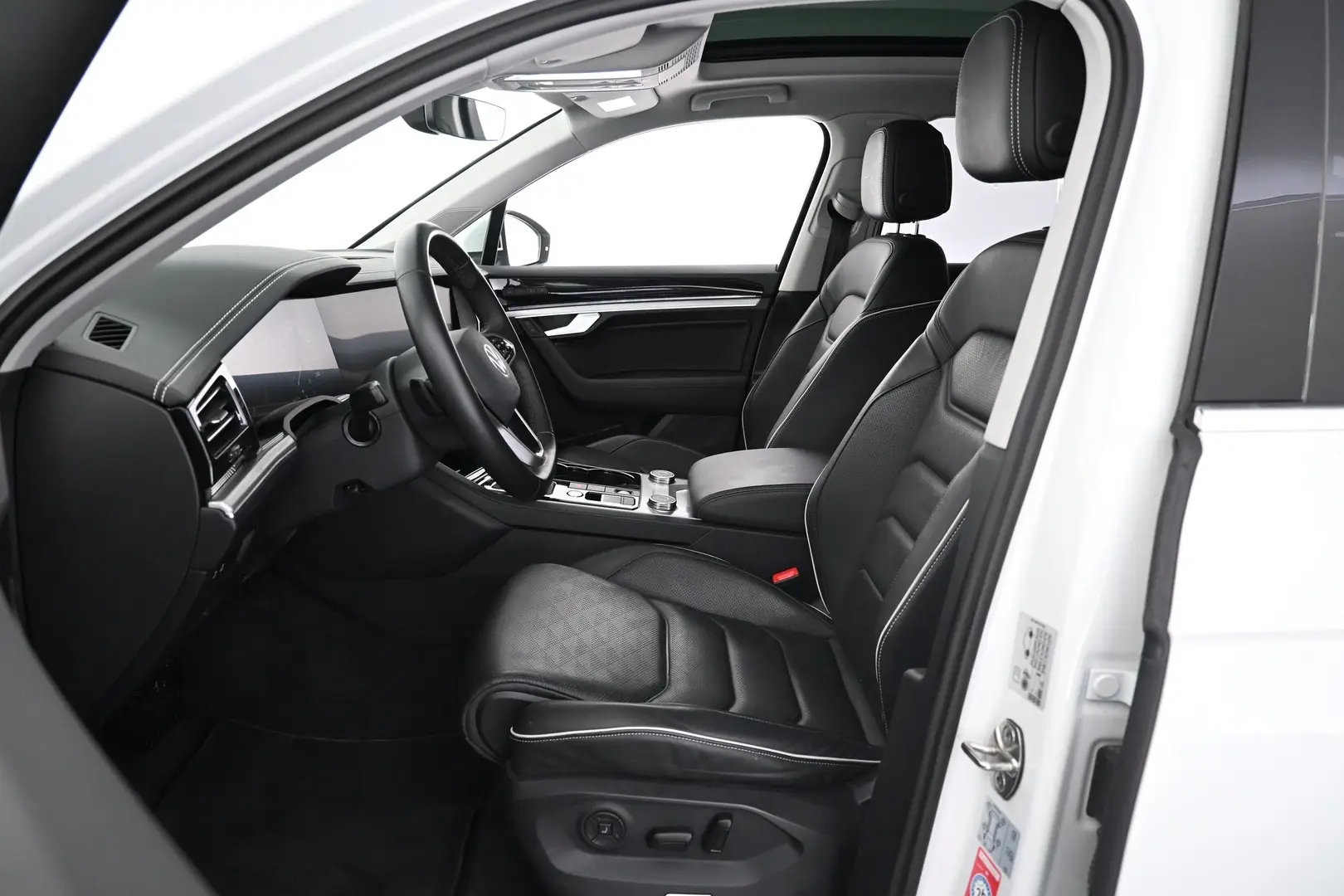 Car Image - 5IUb6rdutDkBEK2sGv5Fec