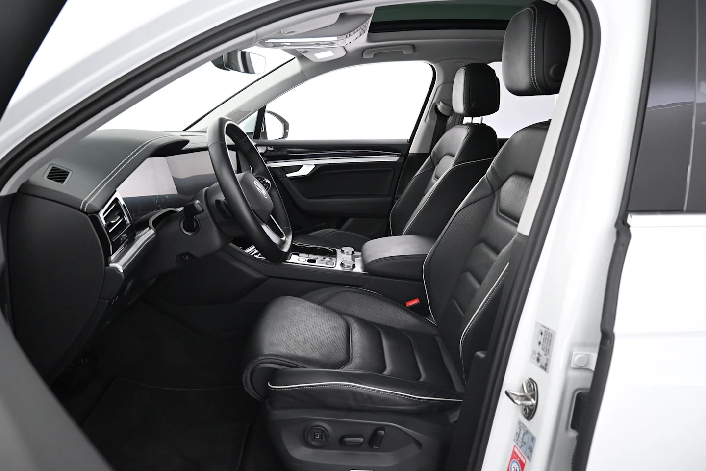 Car Image - 5IUb6rdutDkBEK2sGv5Fec