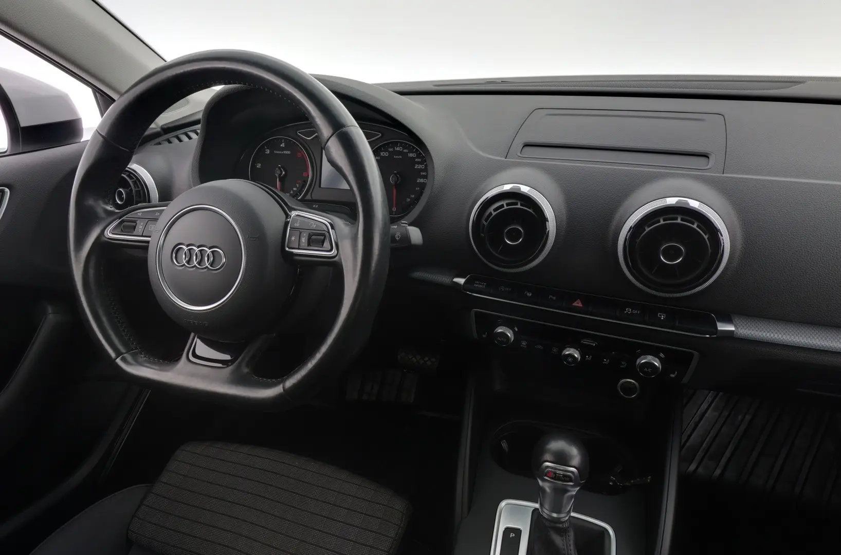 Car Image - 1fhFwx2Vhoetk2zZiDobv3
