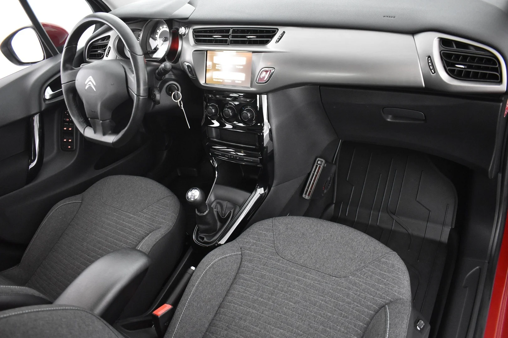 Car Image - 7wF0M4WFVM83BIVO219Uye