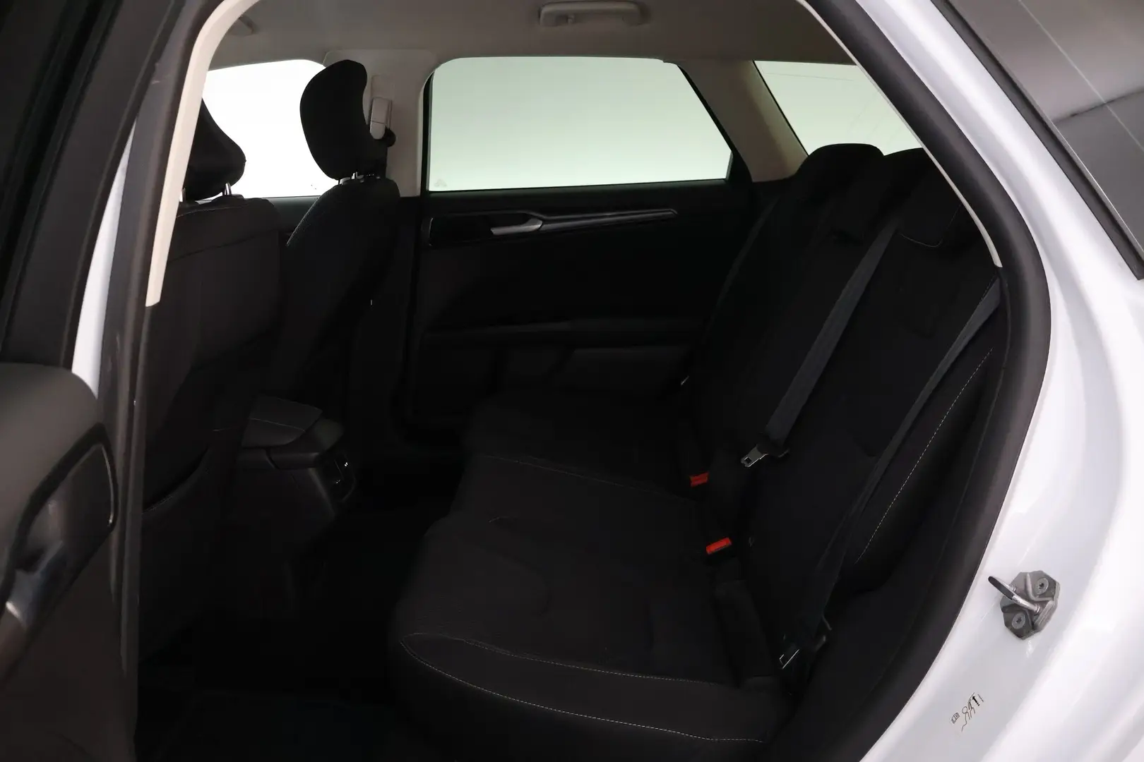 Car Image - 12Vx45mRcql4cX7dihjUG5