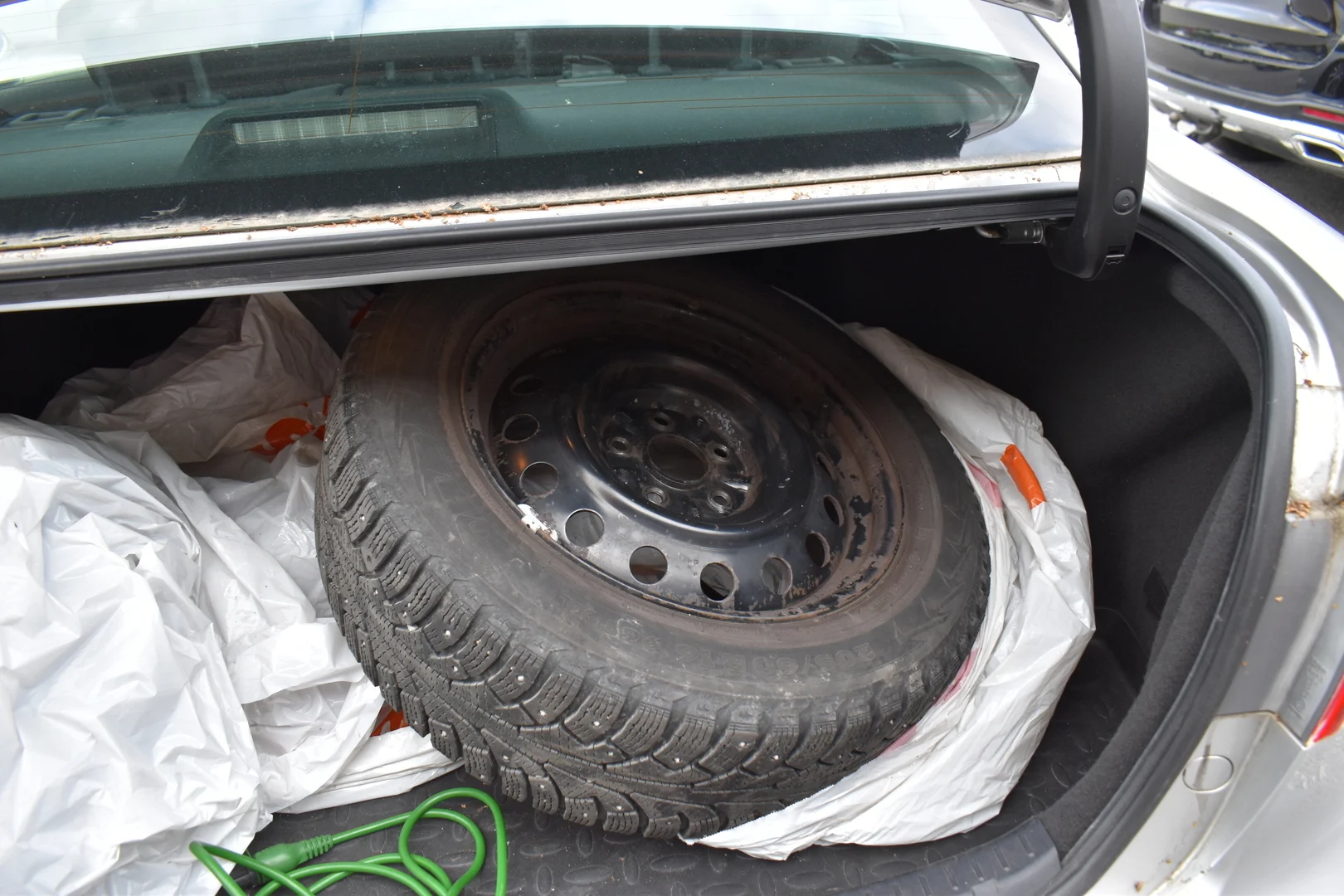 Car Image - QrOUONG2KsZNAa7TeWZIW