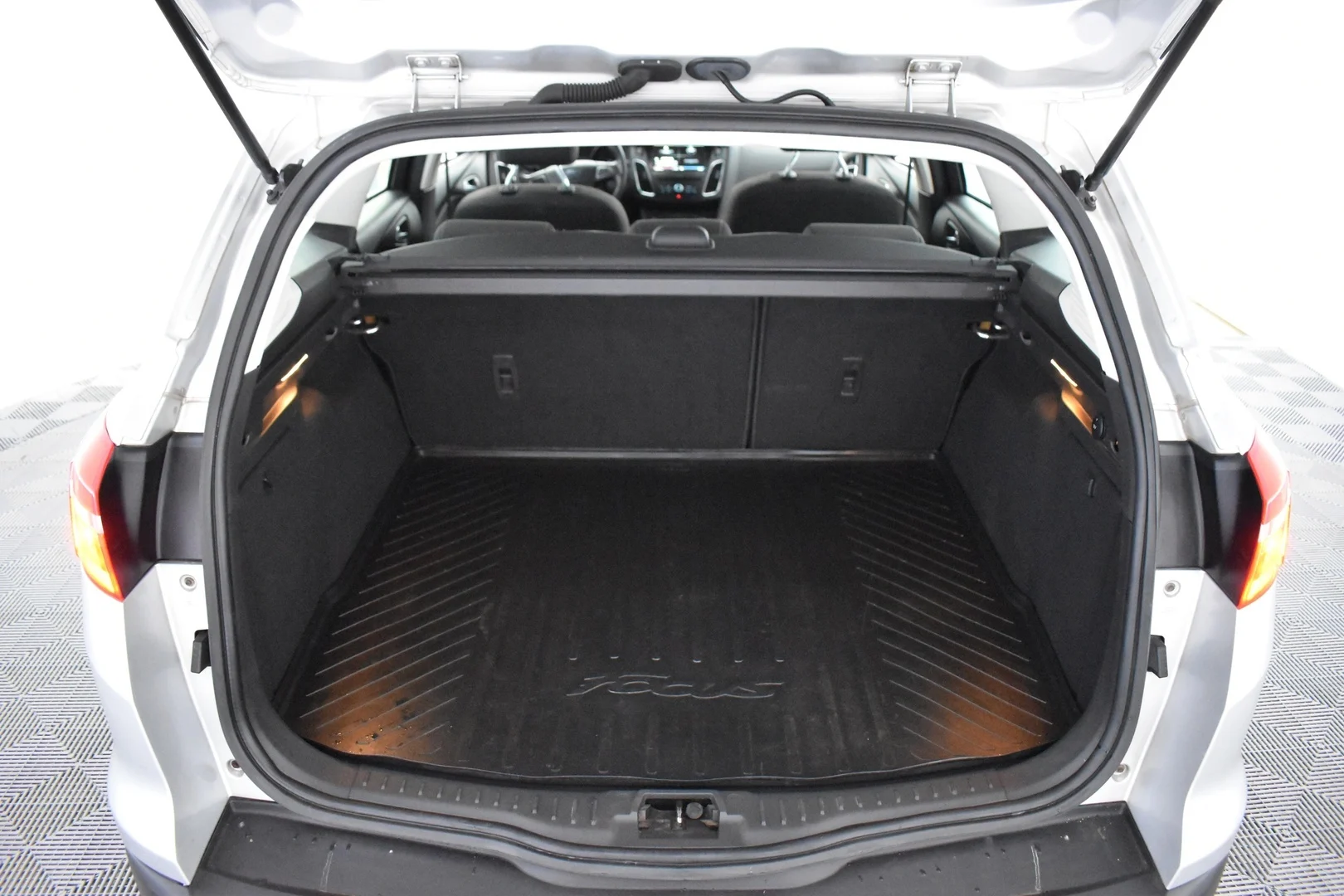 Car Image - nRfjt2tLpuJspoQNtoP7c