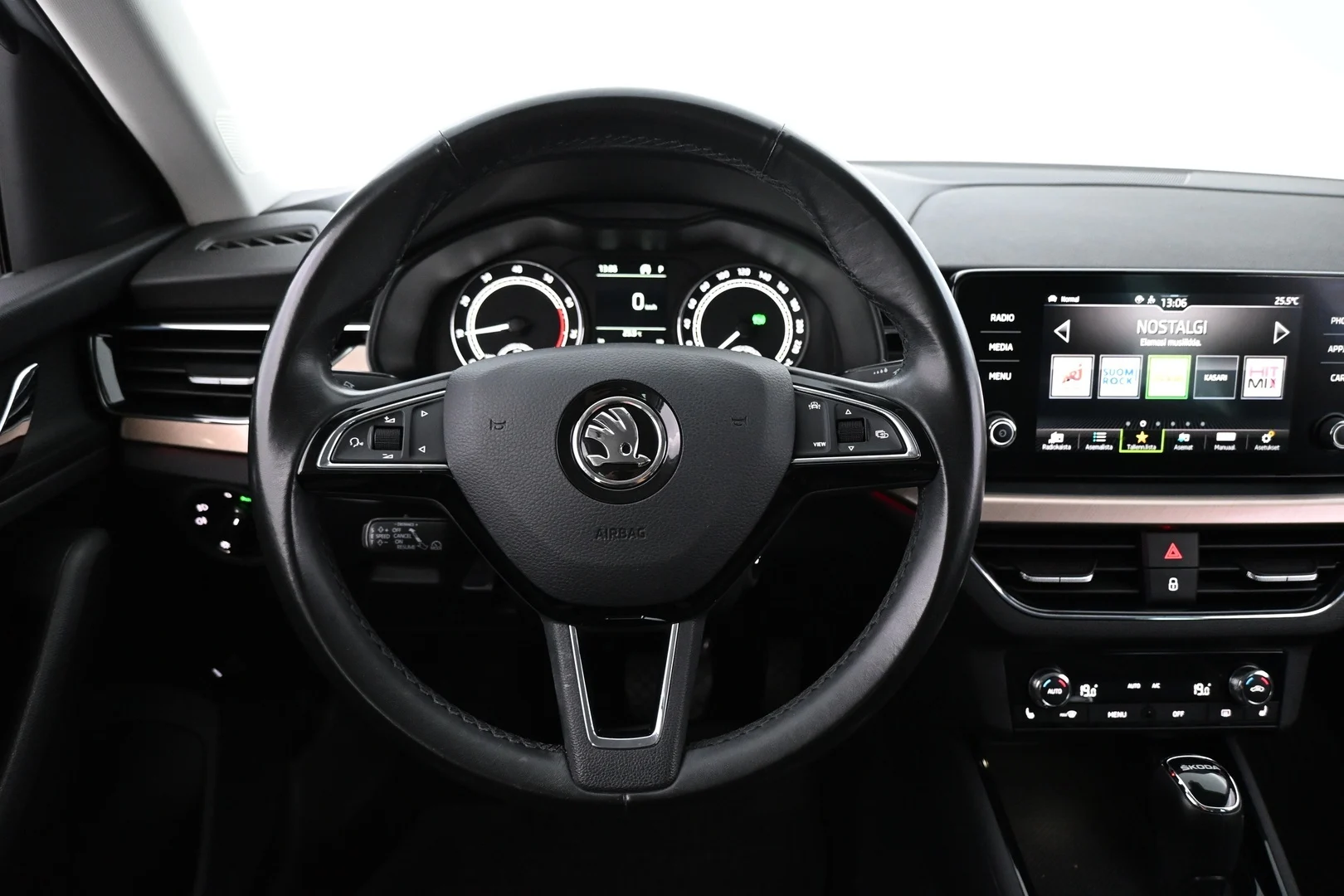 Car Image - 3D3bVbsZKbnYn6yrDZZtwz