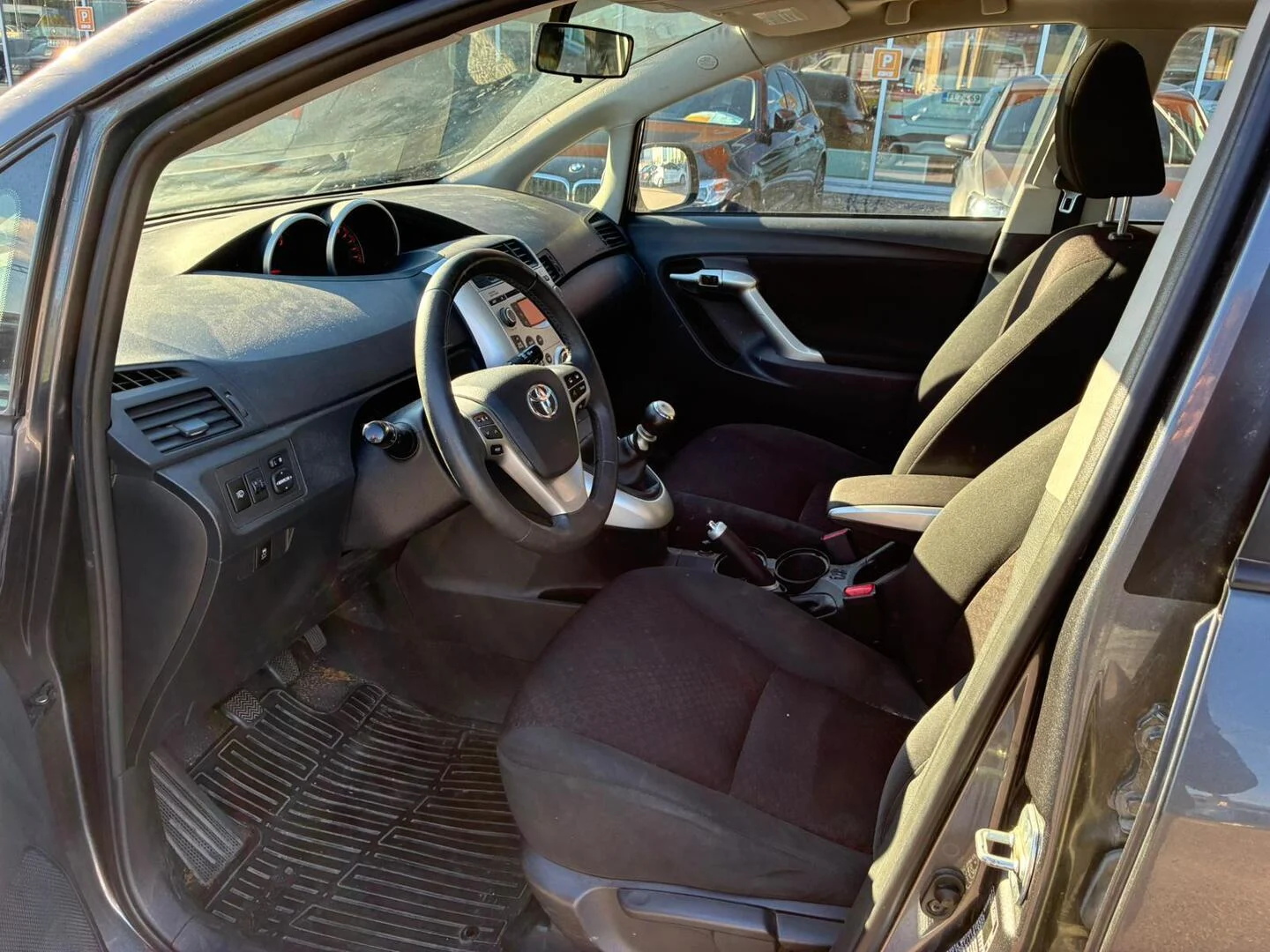 Car Image - IJmDNtOsrDx39pIb5wpj2
