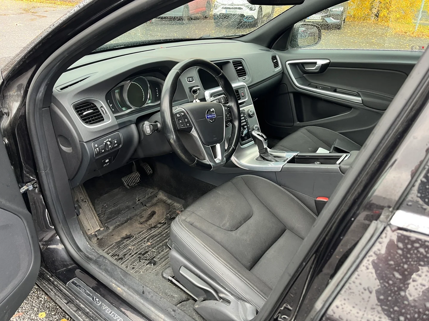 Car Image - 9MPKXkSWcMbKfarvy2cnM