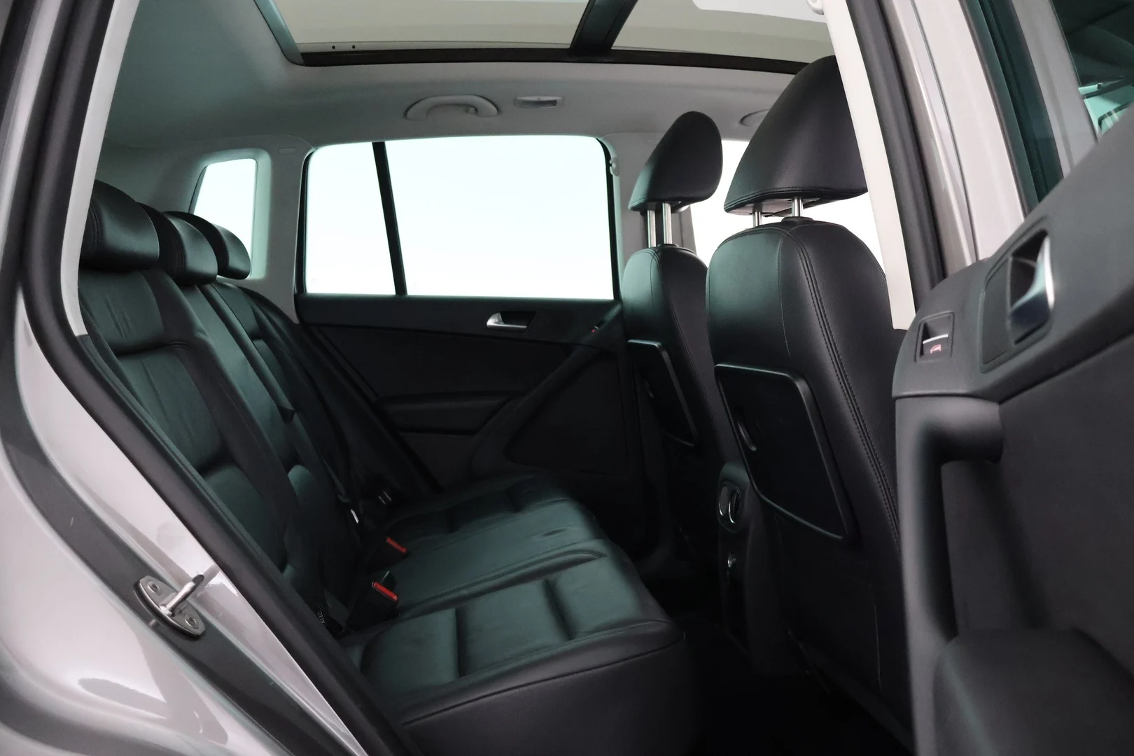 Car Image - 5ORkcCYJ1zbXRs7sDKNxh6