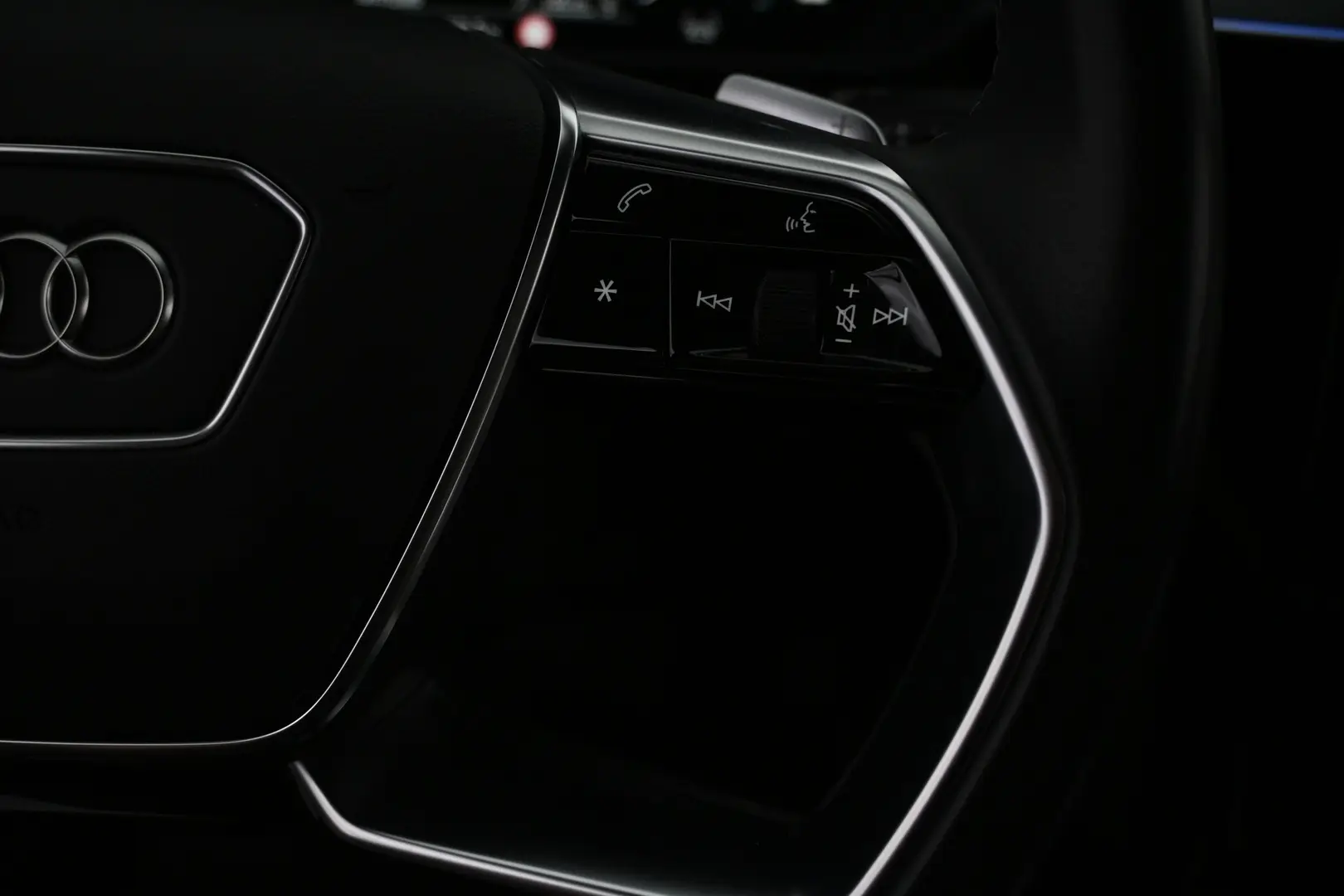 Car Image - 6yJC6dmgLSmEIARQA8LVii
