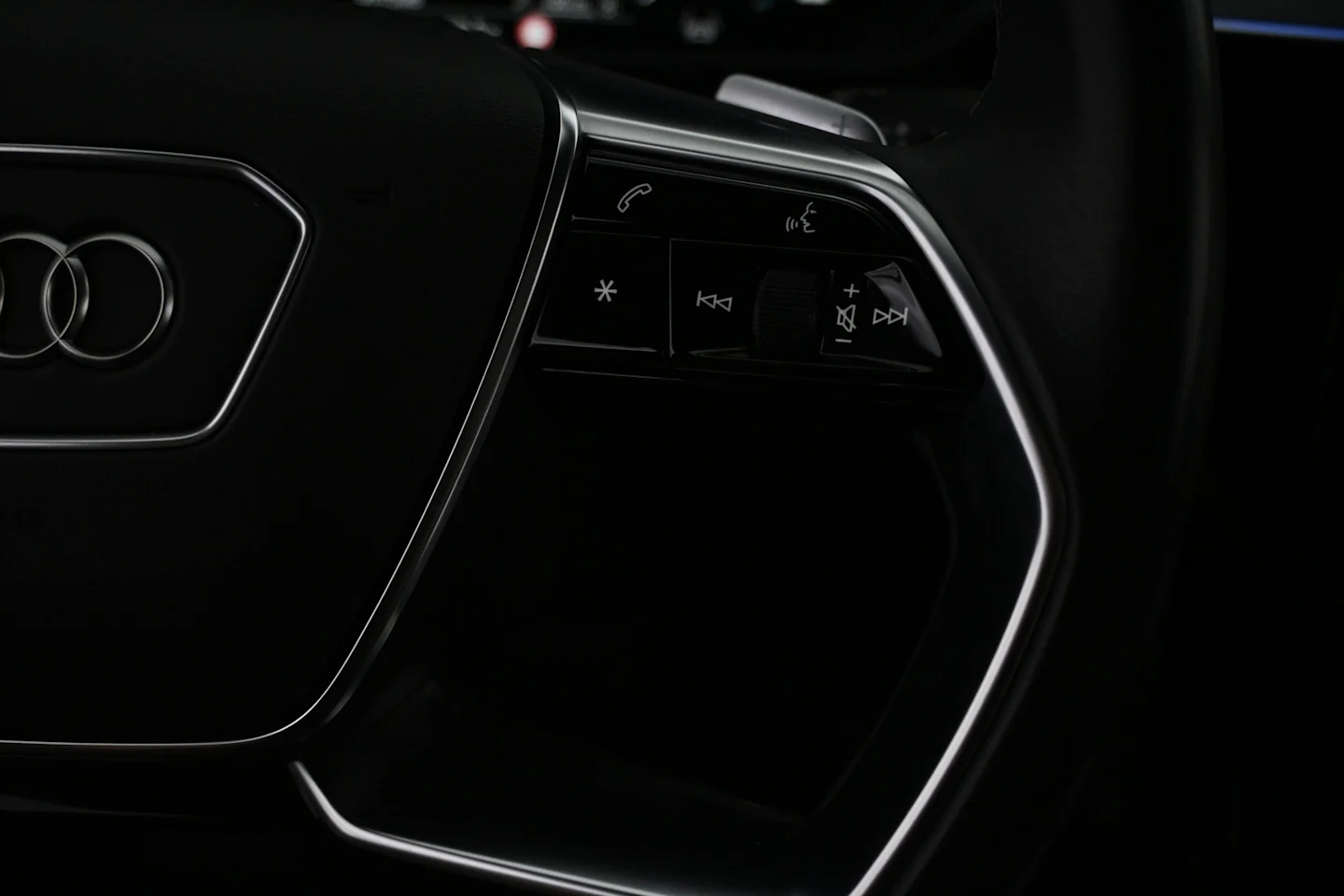 Car Image - 6yJC6dmgLSmEIARQA8LVii