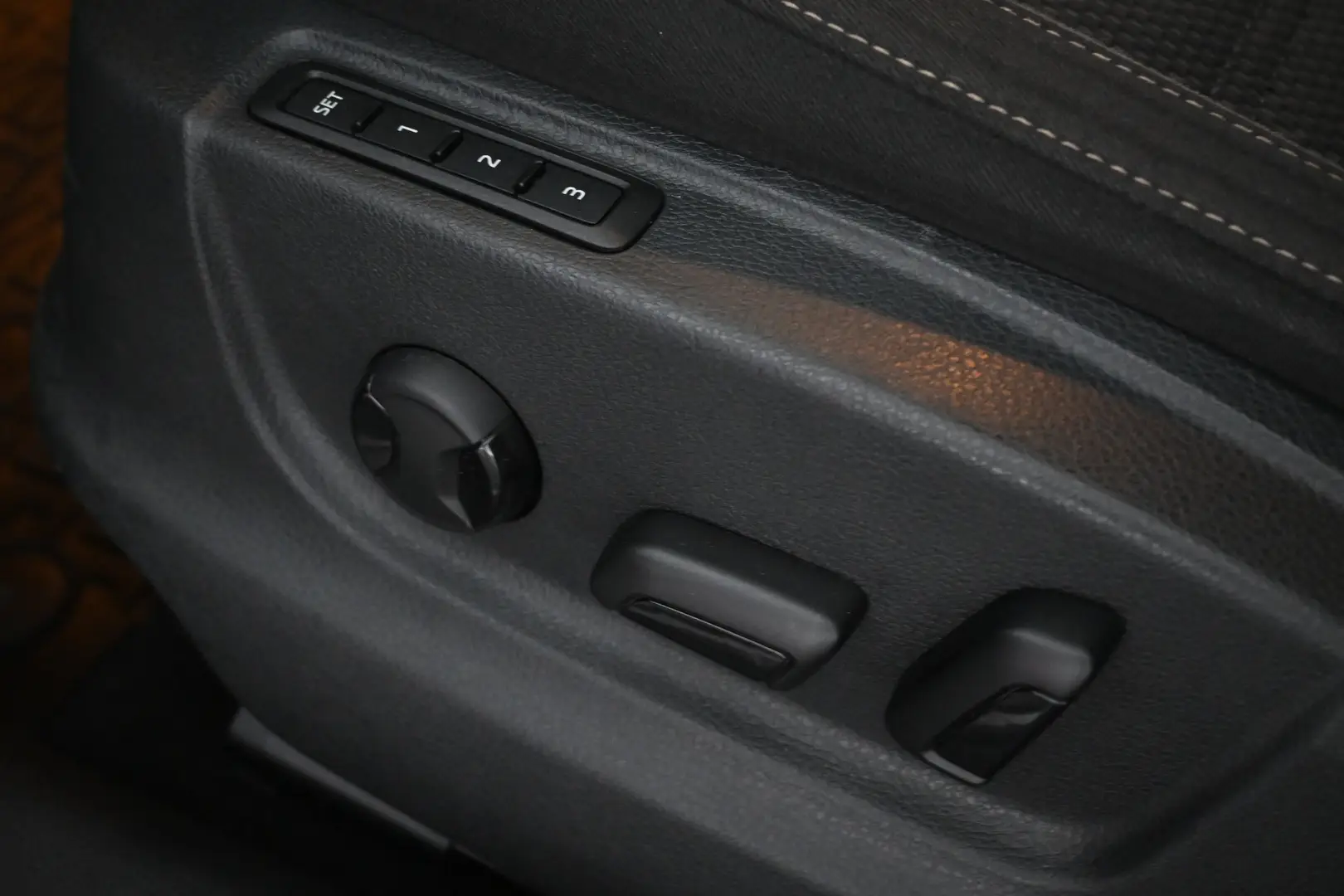 Car Image - JzQvEskbP28CdvcMSpEzf