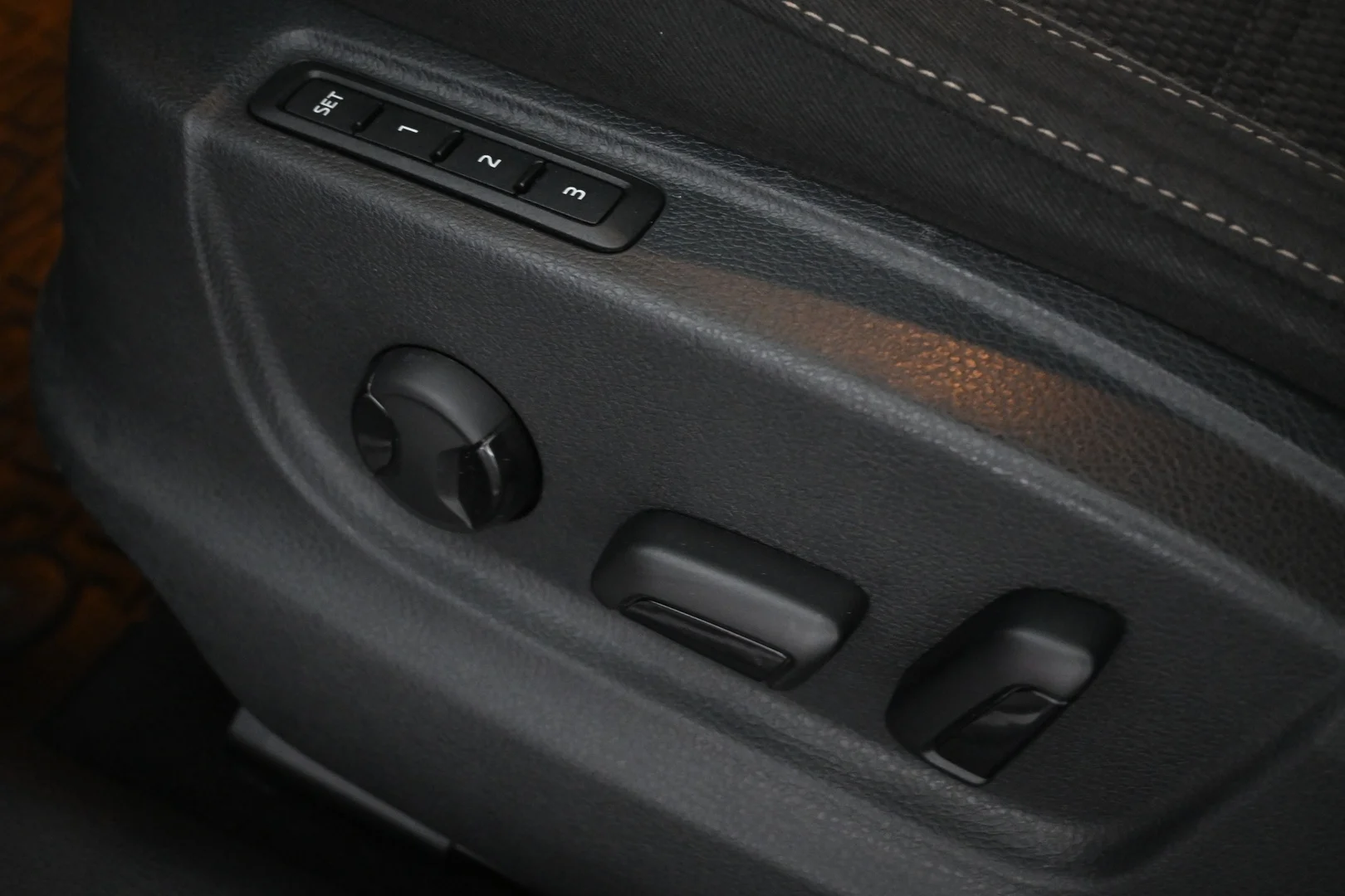 Car Image - JzQvEskbP28CdvcMSpEzf