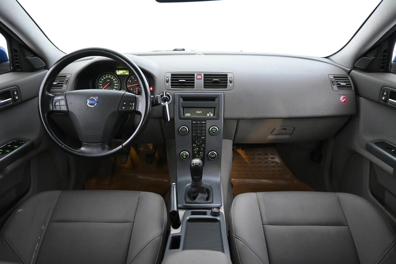 Car Image - D1CMEeuApdhoJDdRX1ZMR