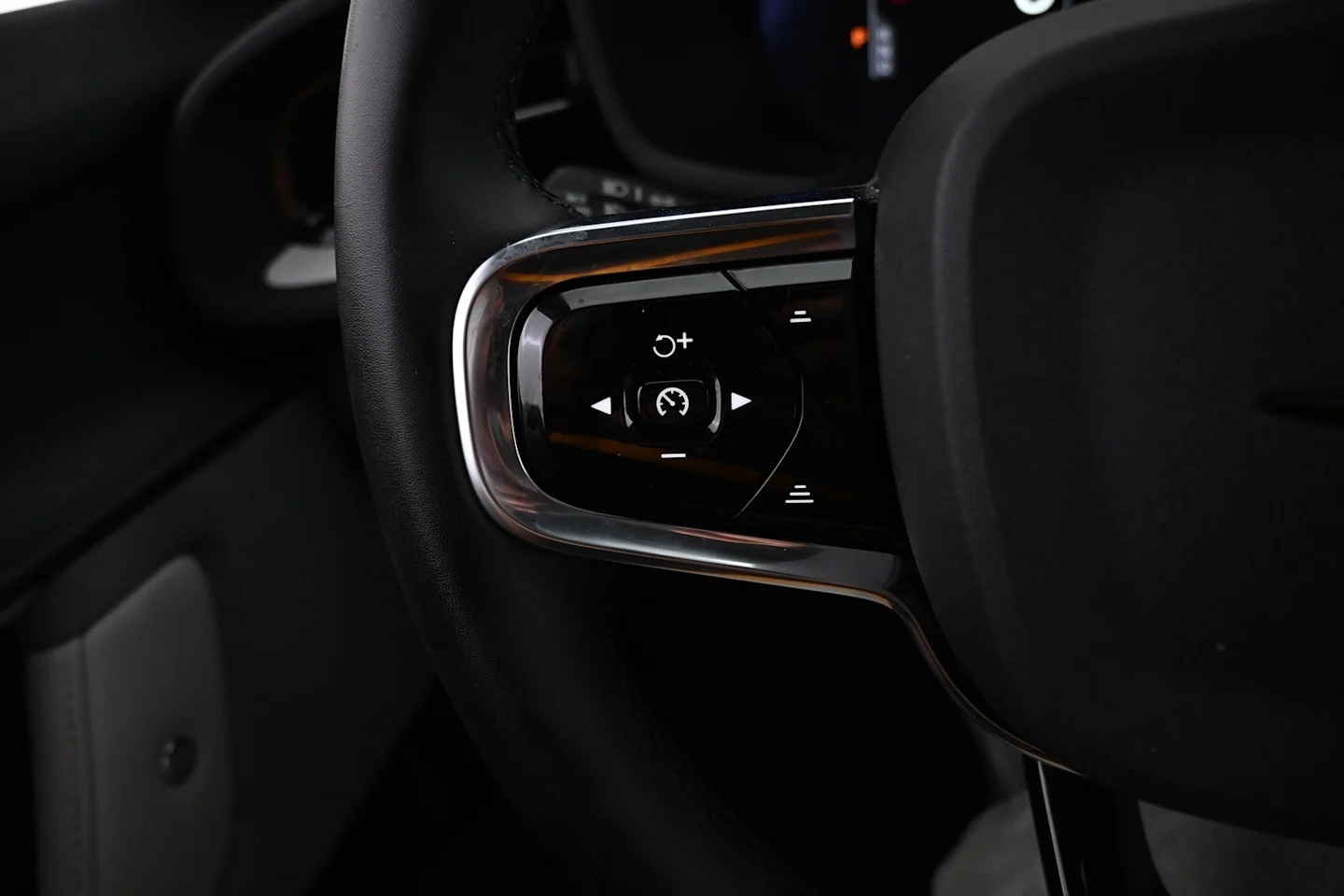 Car Image - 7GnrNfGsGcaC7NeV2QXVdU