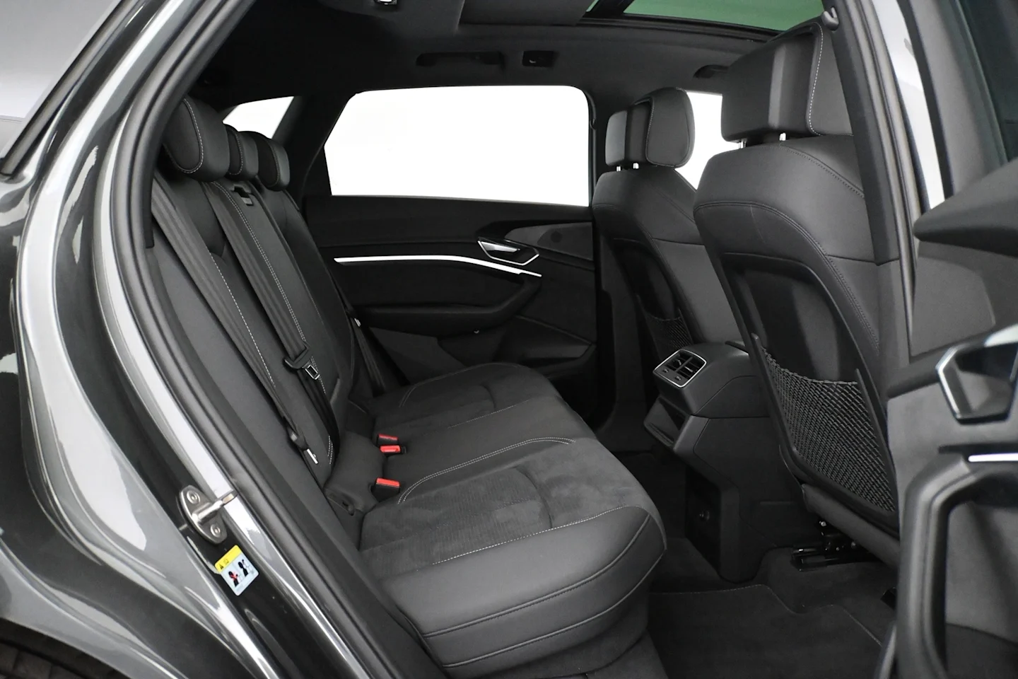 Car Image - 1GyNuTq3Dzl5utxZIqqOyl