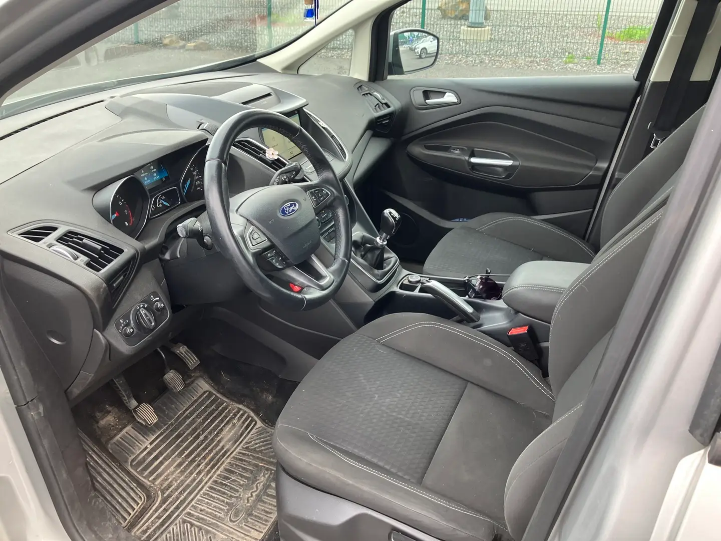 Car Image - 1LNBHjIcEvbBv3n73mC2vY