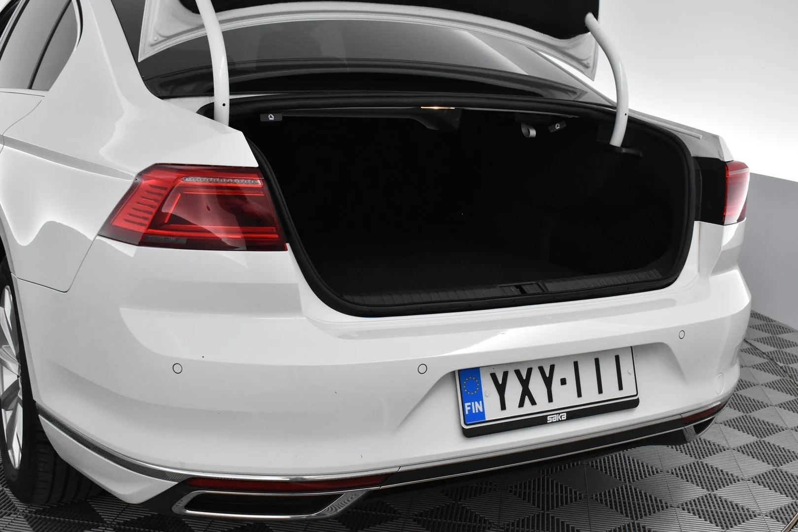 Car Image - 5kXnxKDKbmtKuM54jtUYa6