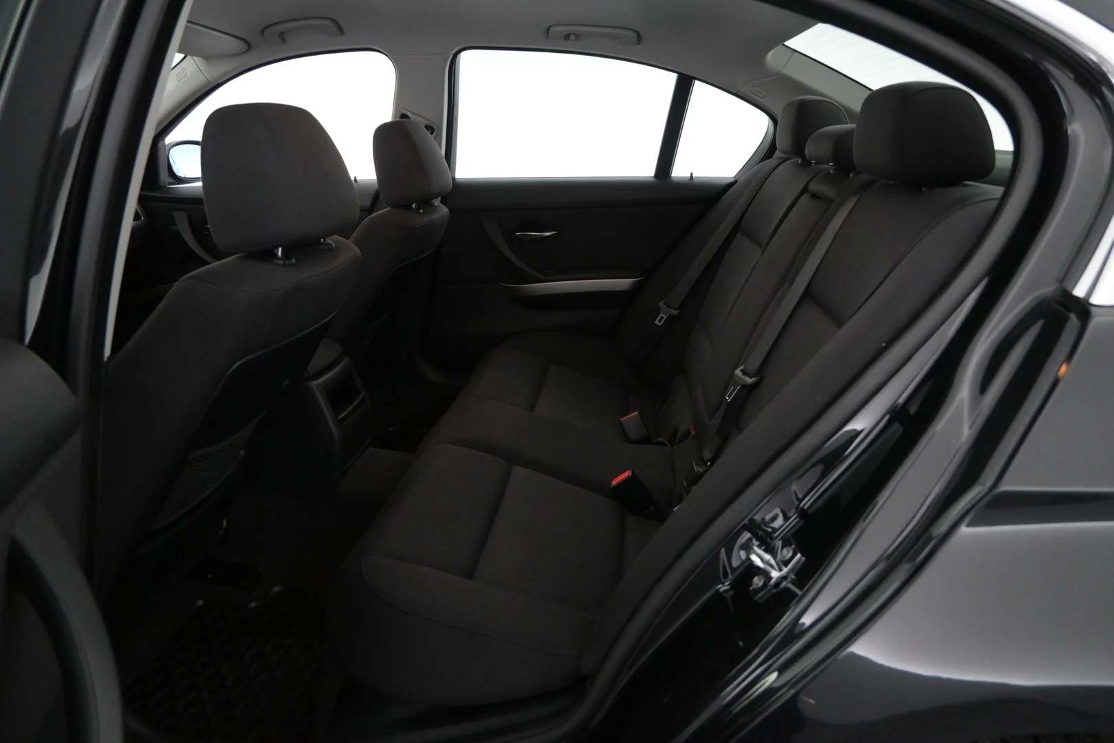 Car Image - 7JBkvZB1viAZAJf9lnZQNT
