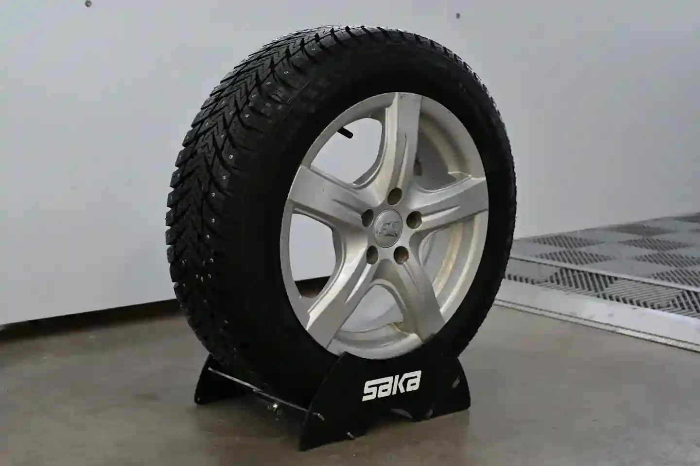 Car Image - 75i7KUBfFo7dNiQKh3FAZJ