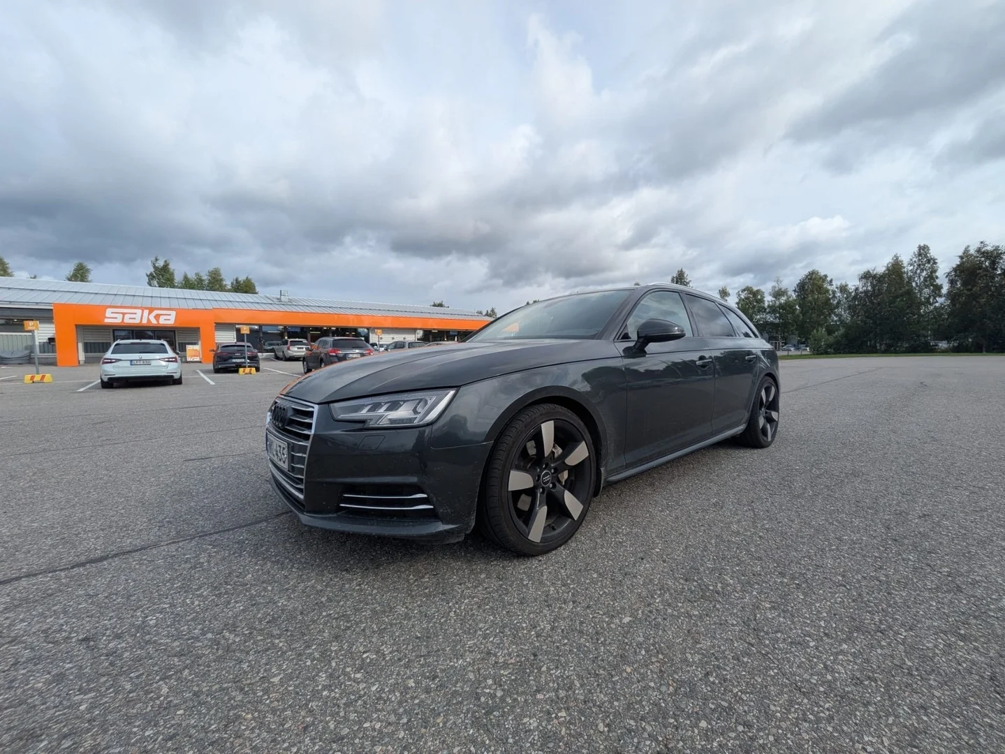 Car Image - 4EHQKX7iCwOX8tT5VdrZjU