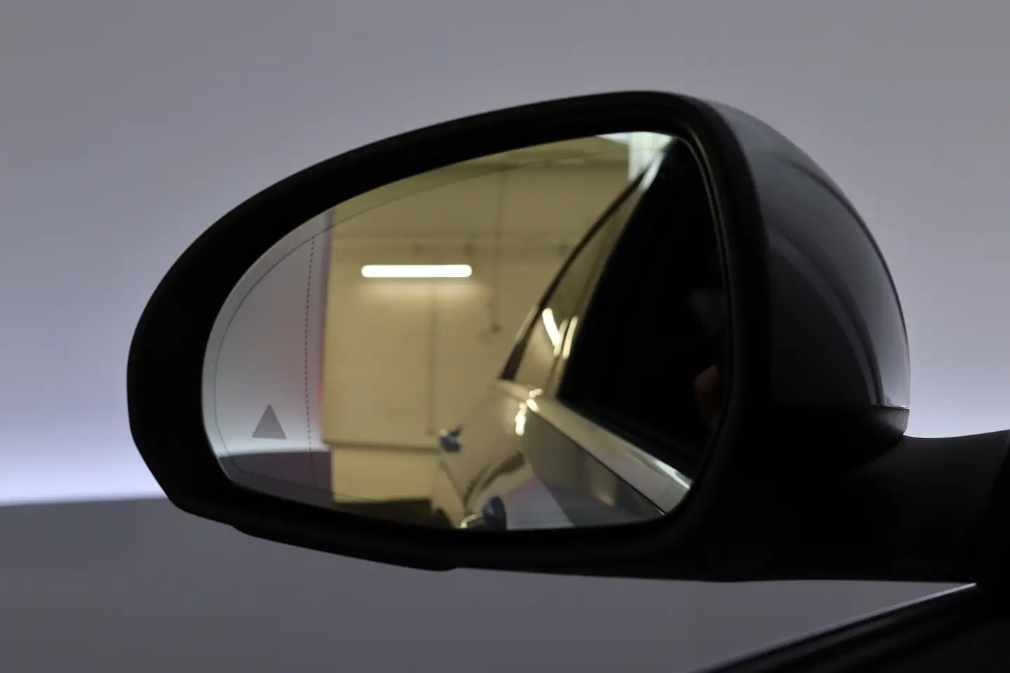 Car Image - 6w2k9fdJyBf8zyCuPbhLP0