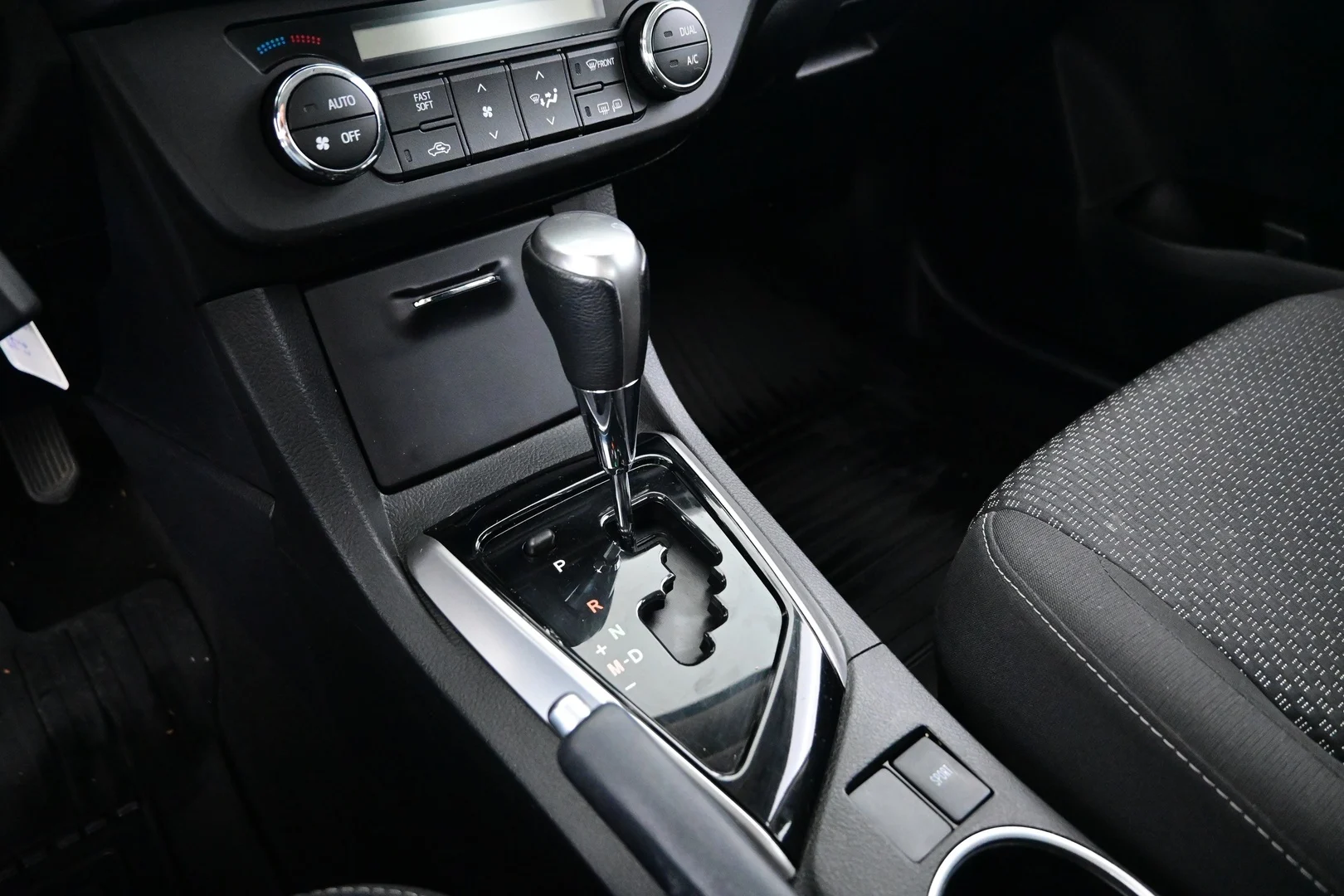 Car Image - 2uIOsQcsdeY7fcO6v9tkYs
