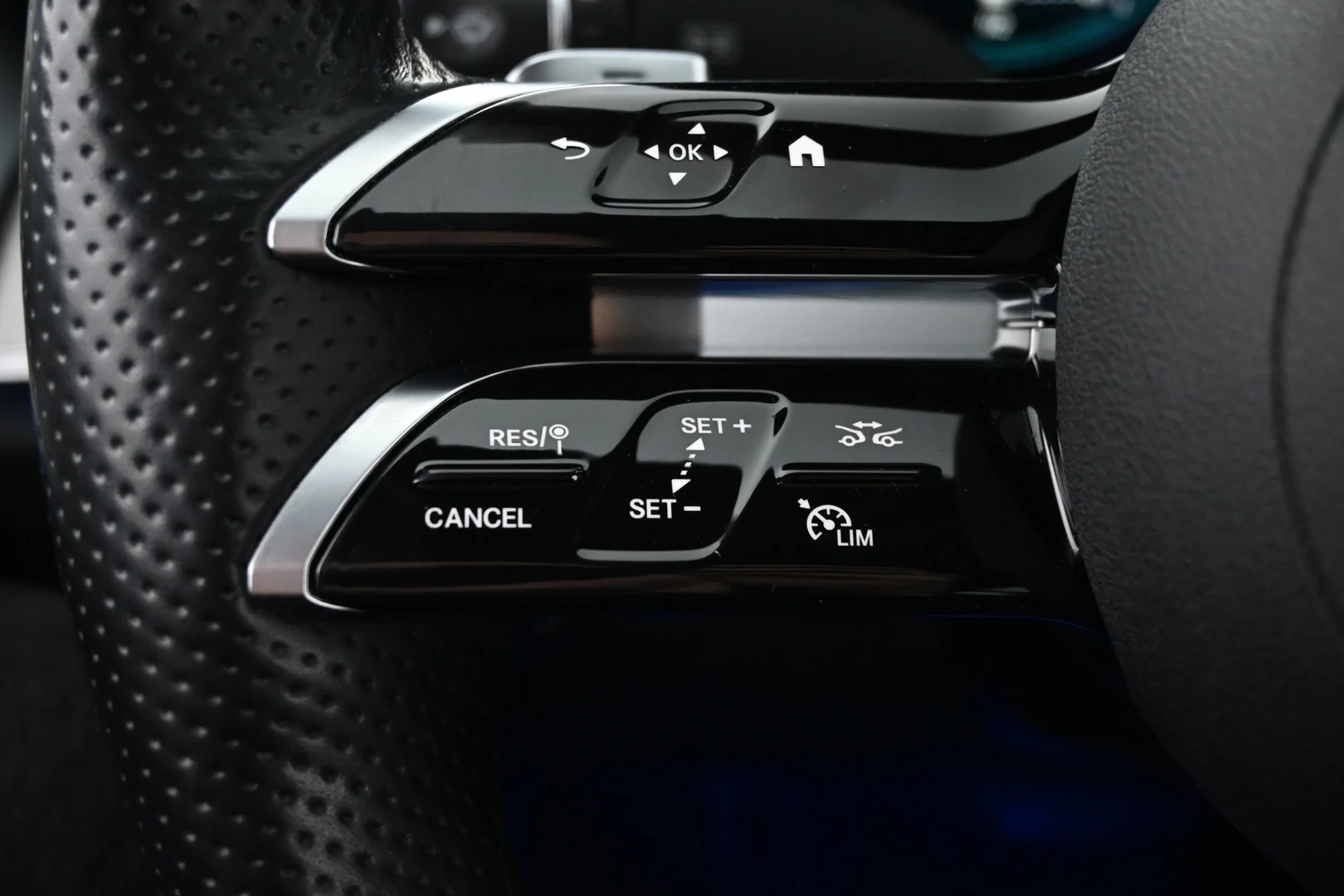 Car Image - 2Qj6aeVfOOhyZWN98nhaJA