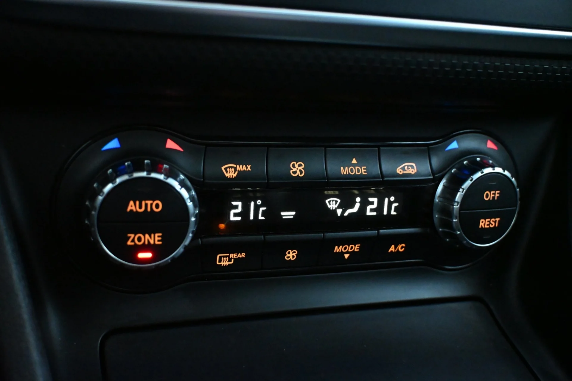 Car Image - 4X3jp2HkW1CxxkjQ1xDvqj