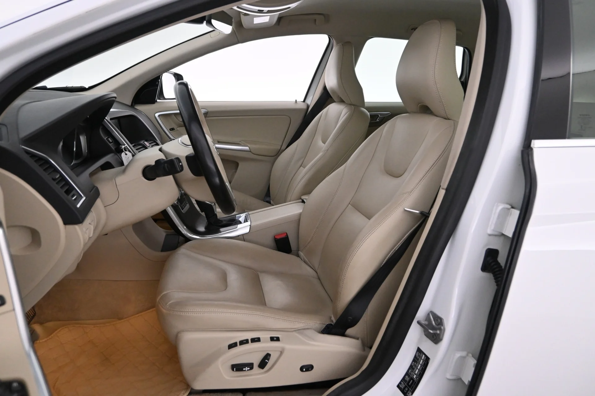 Car Image - 5j0LwqEGutwKdvt0XGpepn