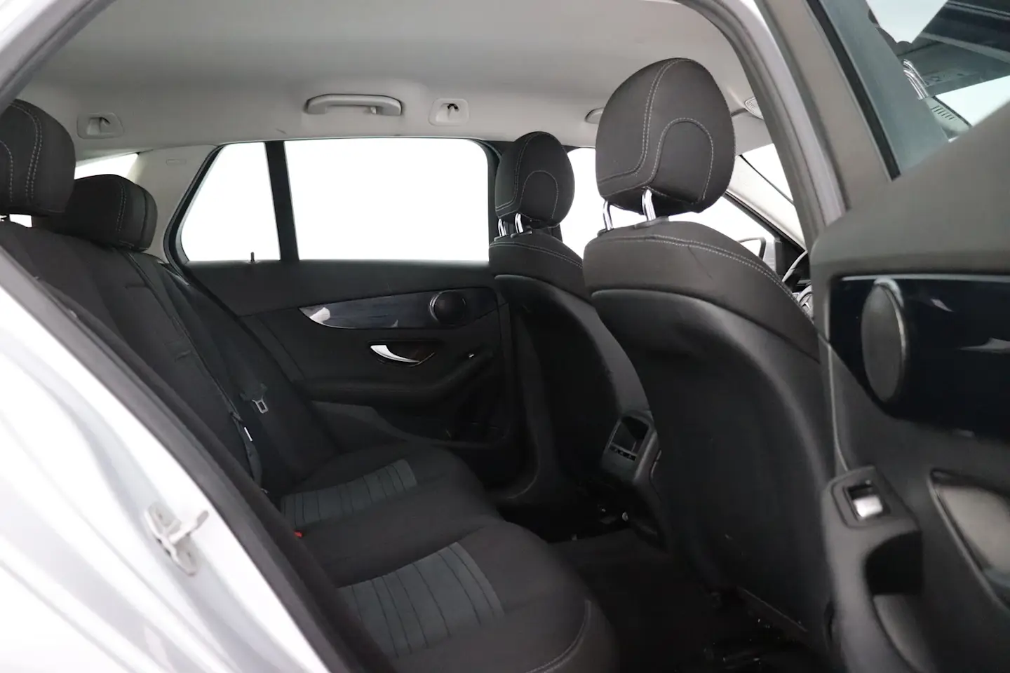 Car Image - 4KqVovLujRbjfX7Gs6iTWQ