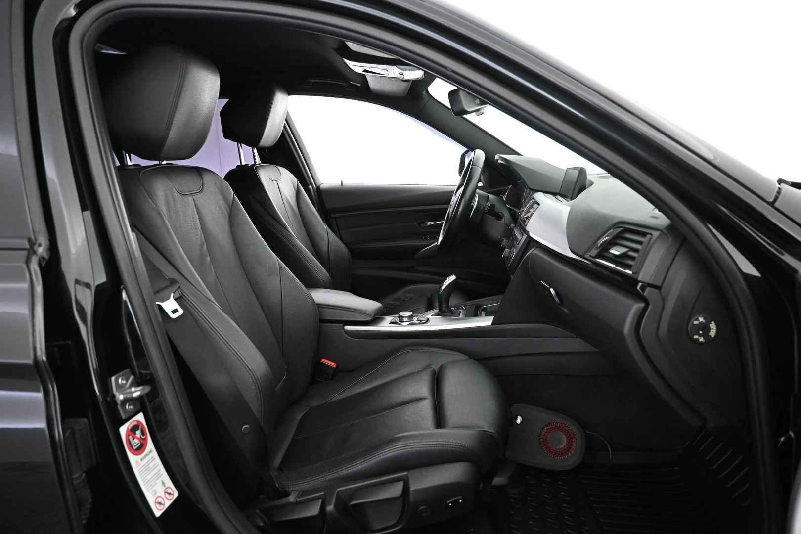 Car Image - 6iIvgiKOjV7nblt3qdAcom
